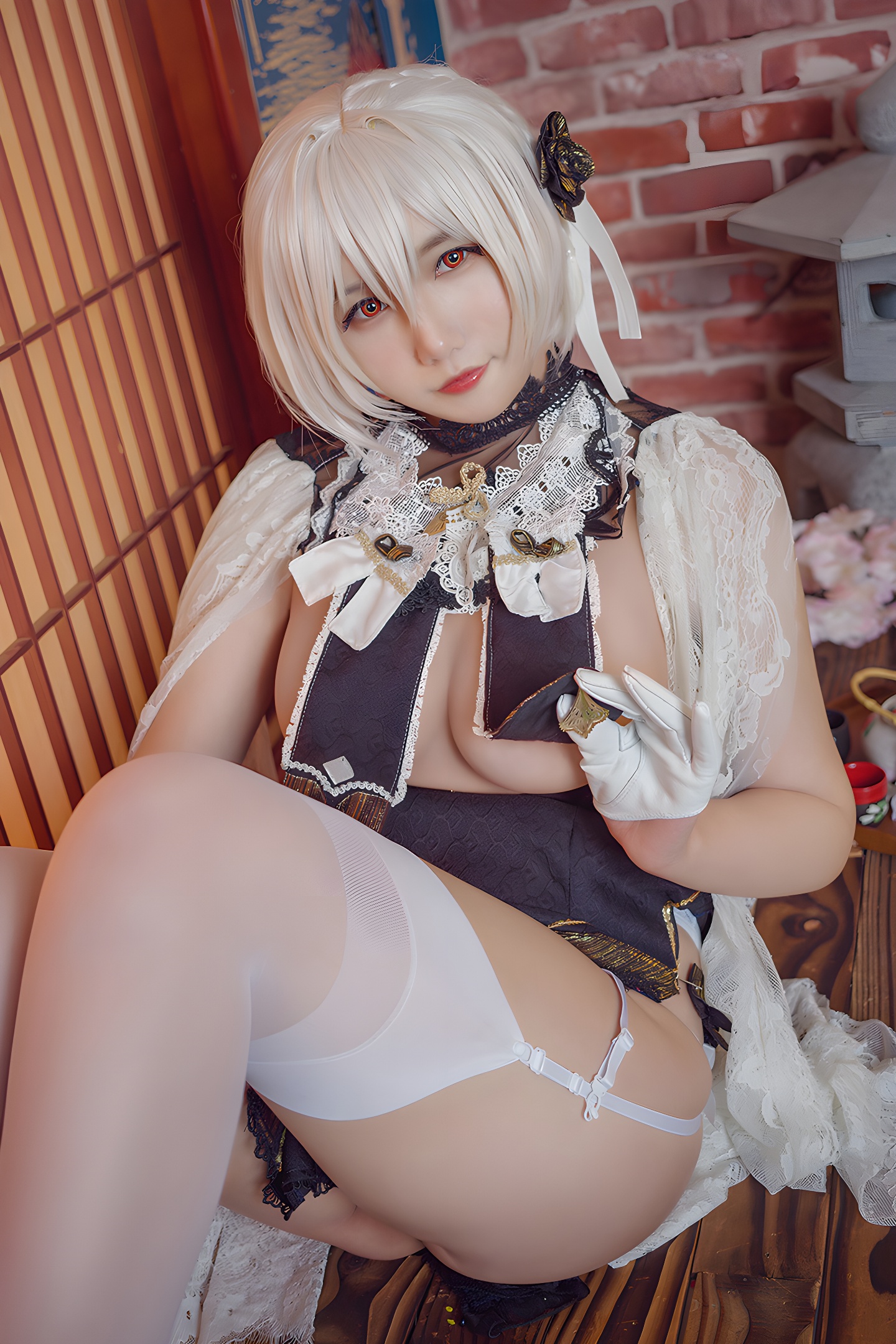 天然呆萌麻花酱：甜美笑容与完美身材的完美结合