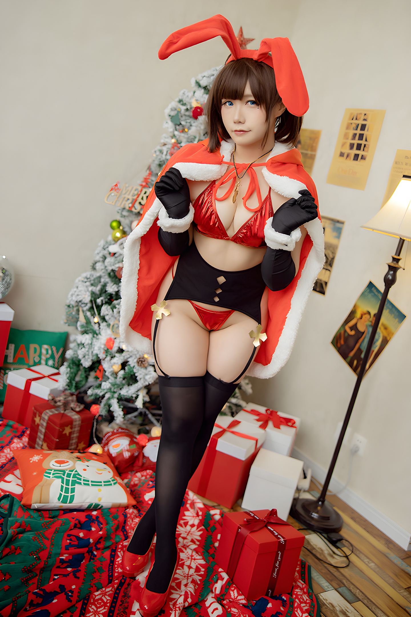 天然呆萌麻花酱：甜美笑容与完美身材的完美结合