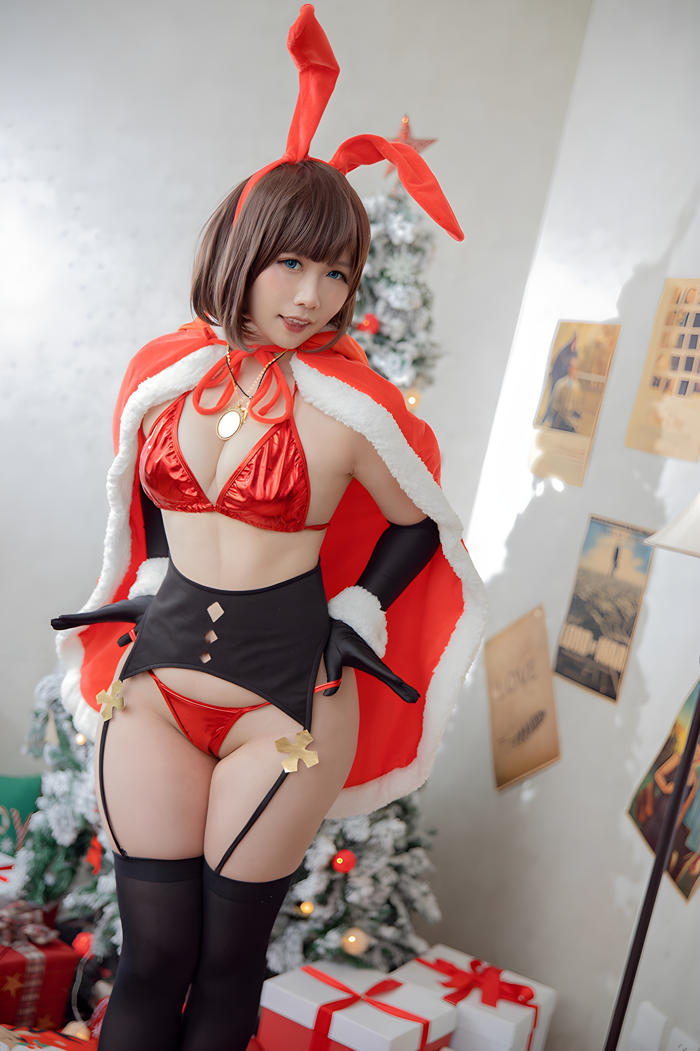 天然呆萌麻花酱：甜美笑容与完美身材的完美结合