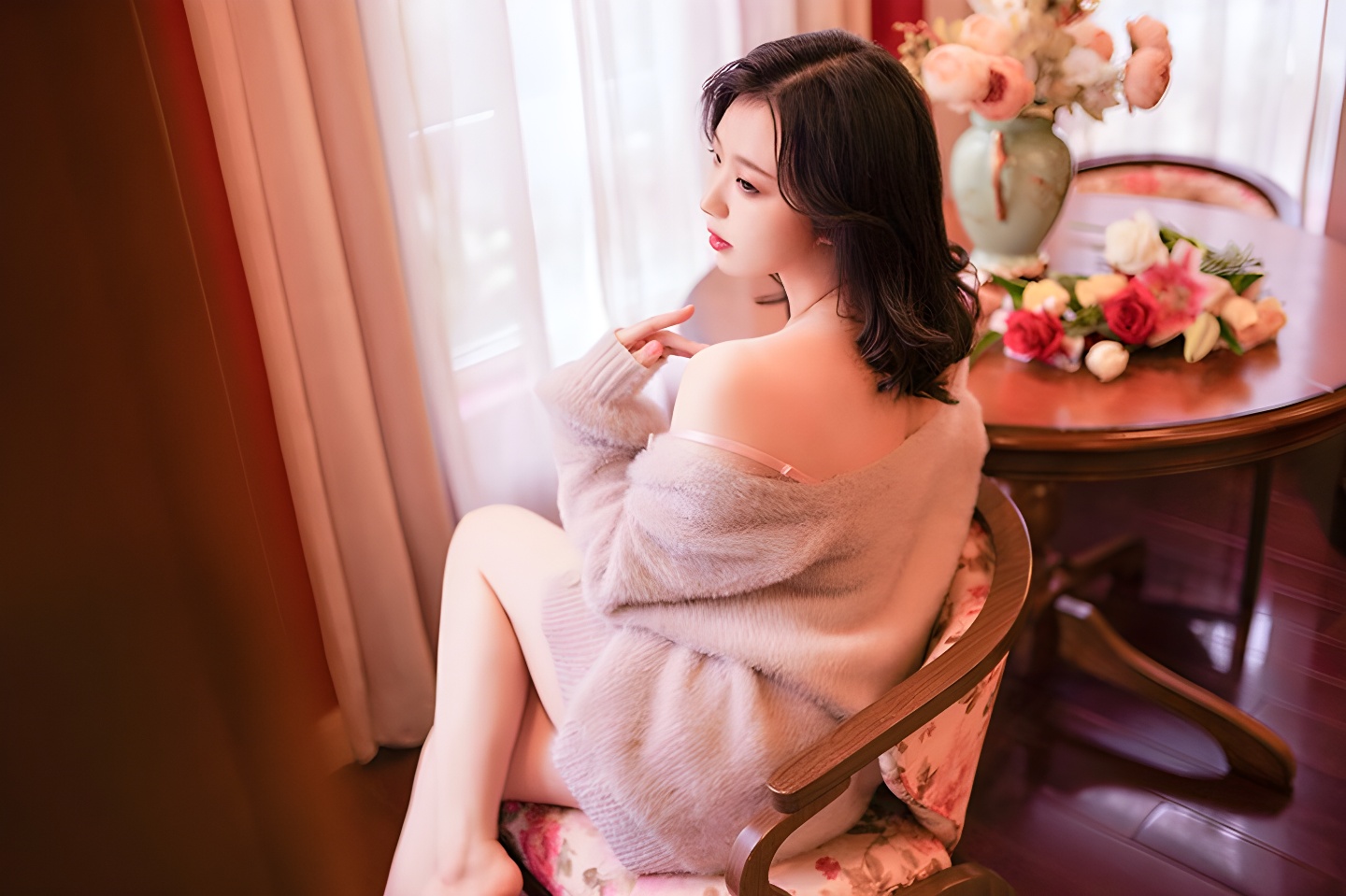 金屋娇娘皮皮奶爆乳唯美写真：梦幻光影下的极致魅力