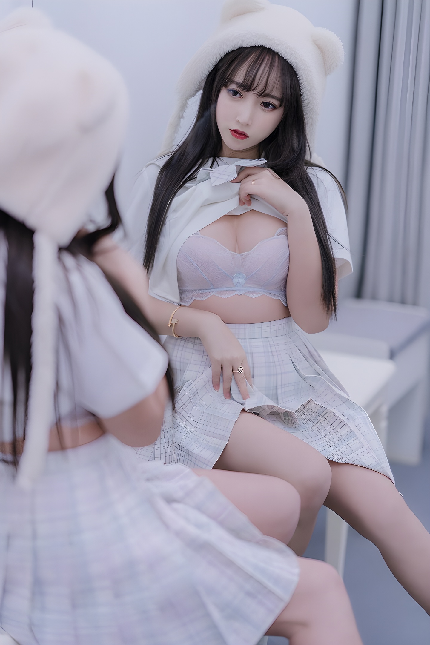 思春期少女米线线JK制服写真：美腿与青春的完美结合