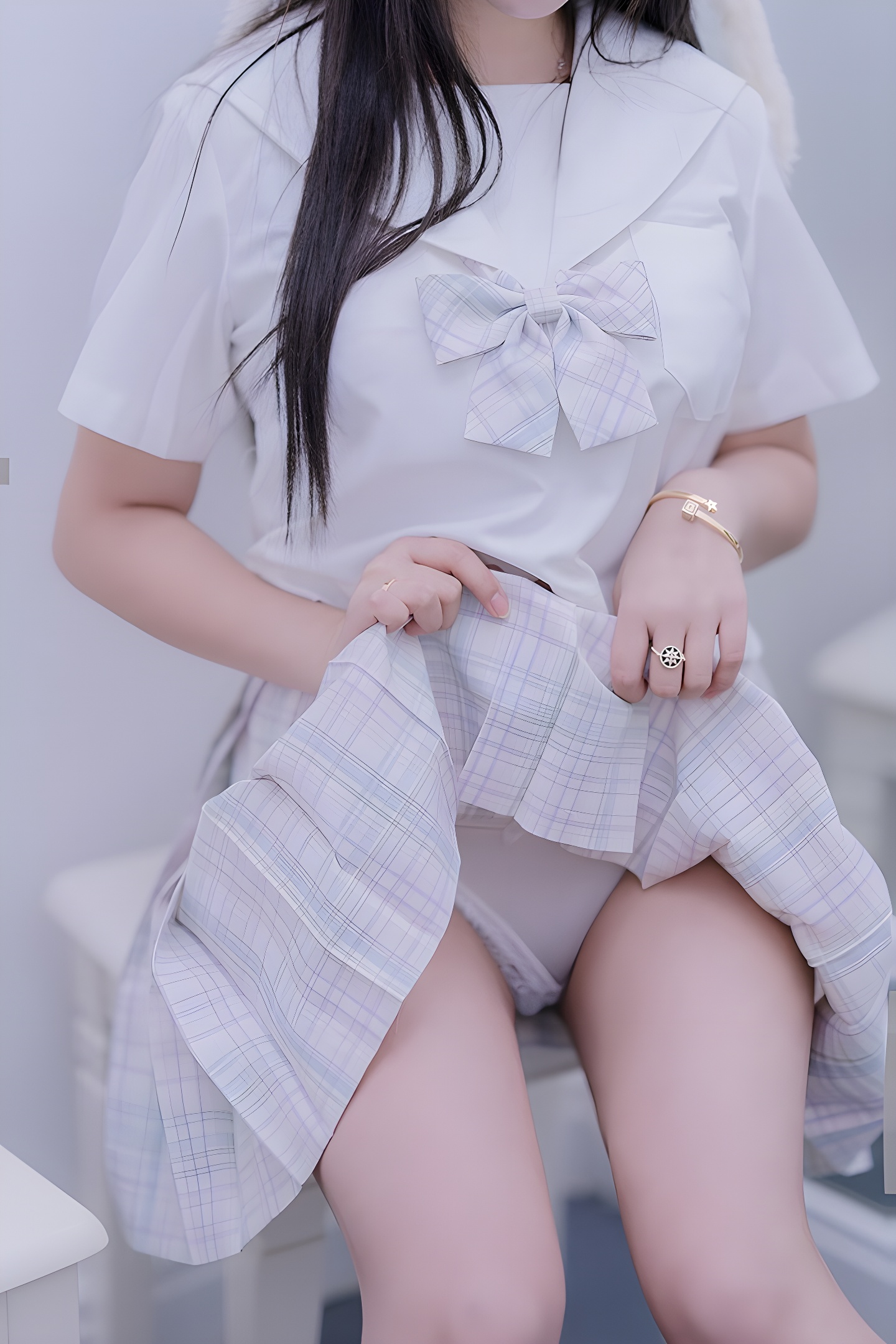 思春期少女米线线JK制服写真：美腿与青春的完美结合