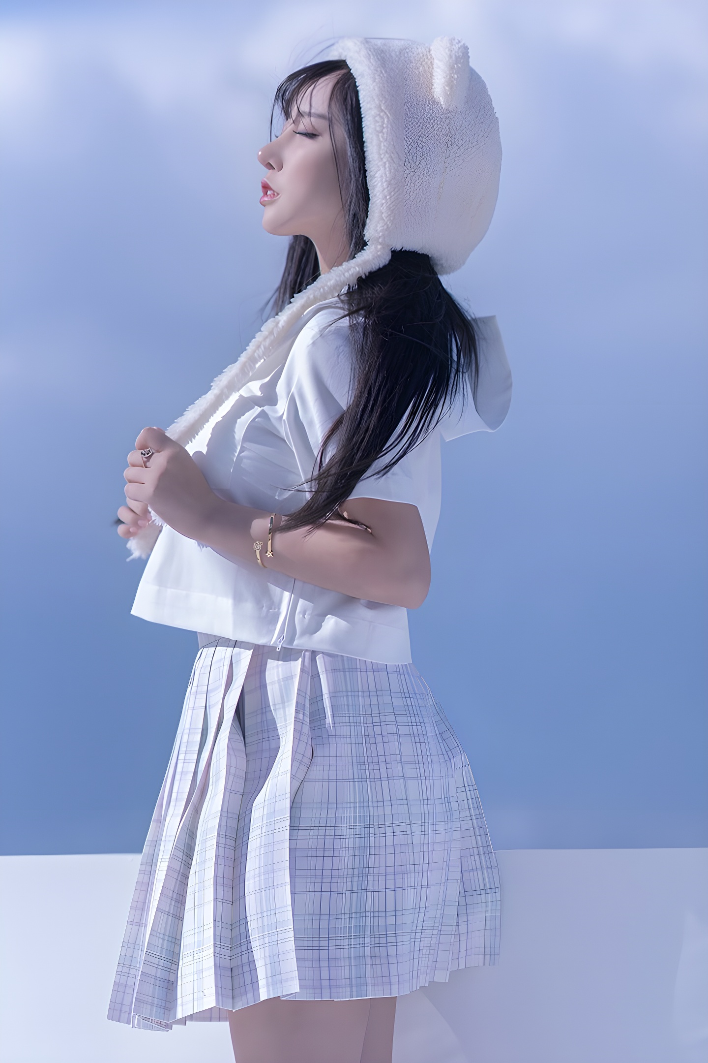 思春期少女米线线JK制服写真：美腿与青春的完美结合