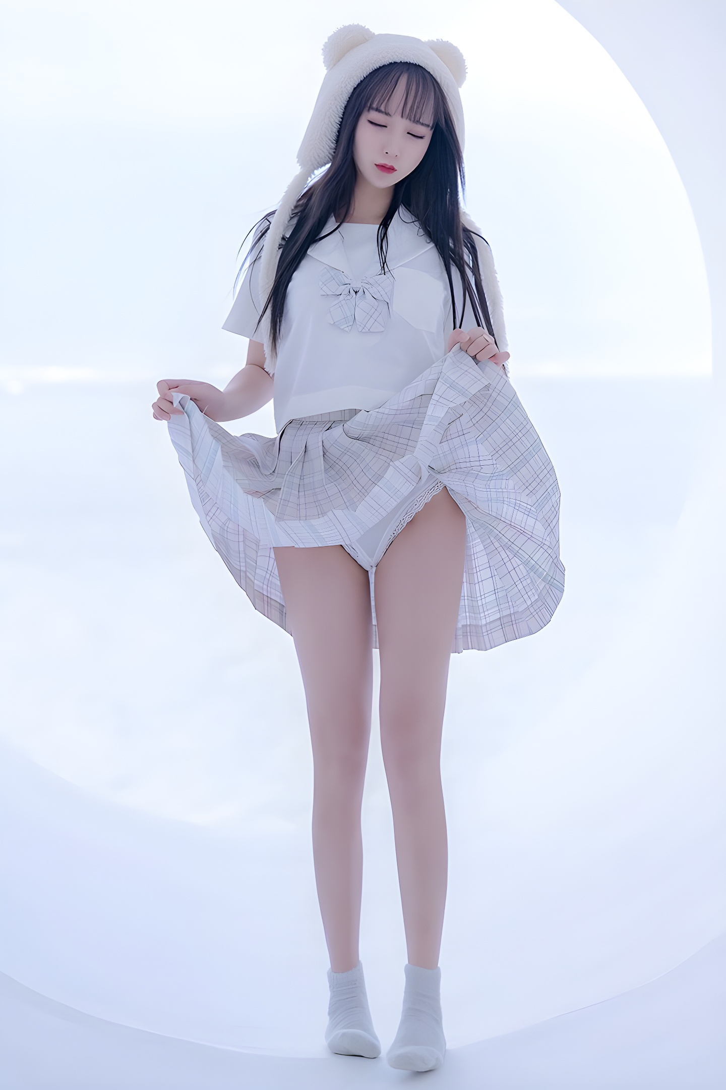 思春期少女米线线JK制服写真：美腿与青春的完美结合