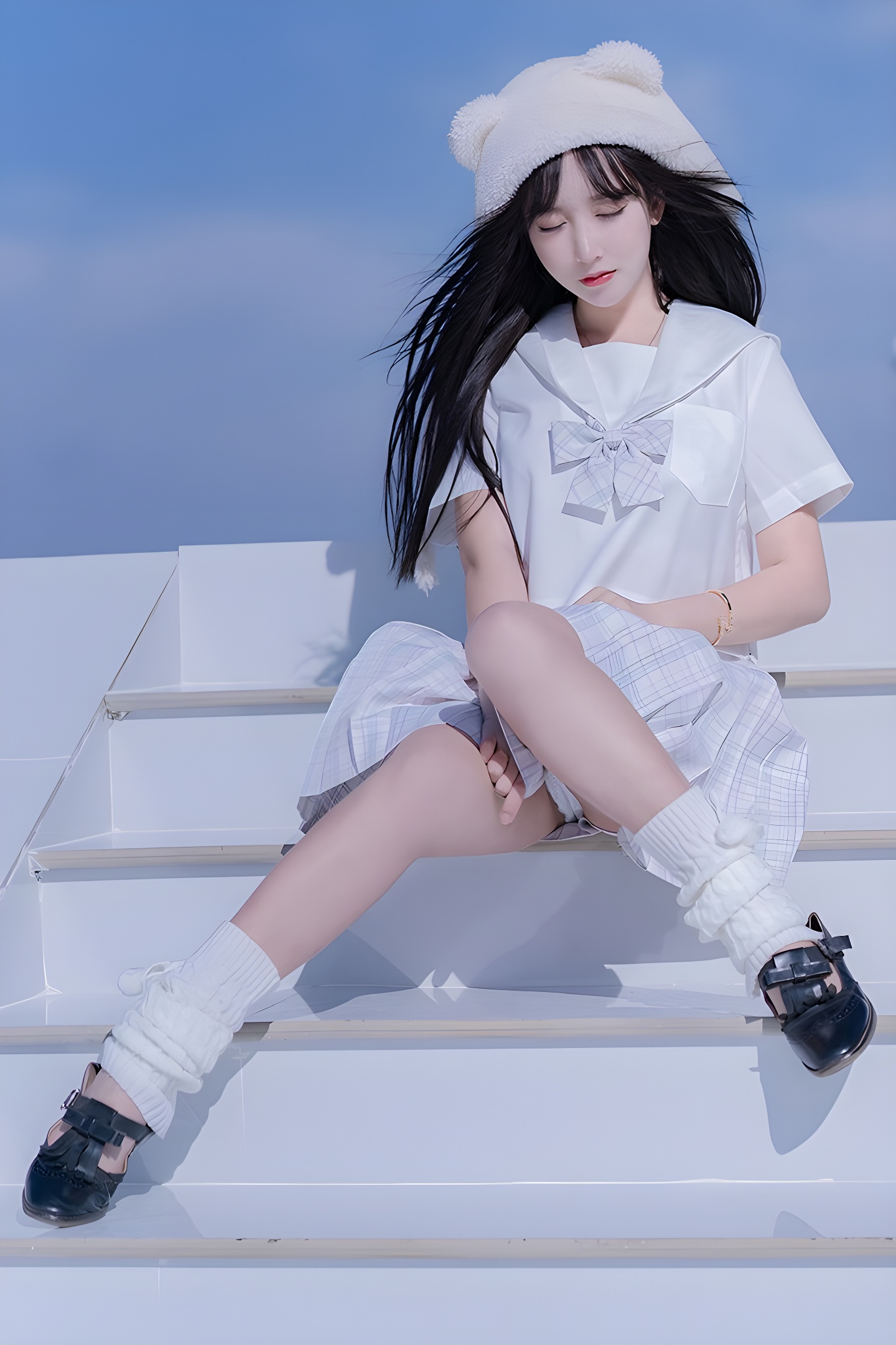 米线线JK制服美腿写真：捕捉思春期少女的迷人瞬间