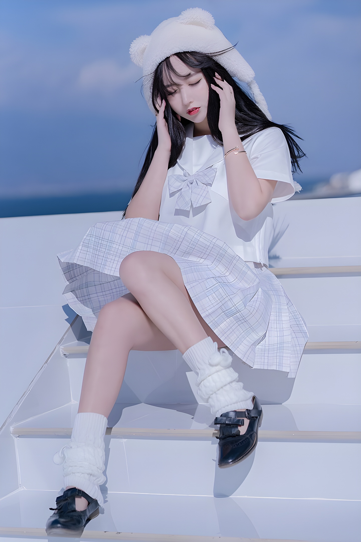 米线线JK制服美腿写真：捕捉思春期少女的迷人瞬间