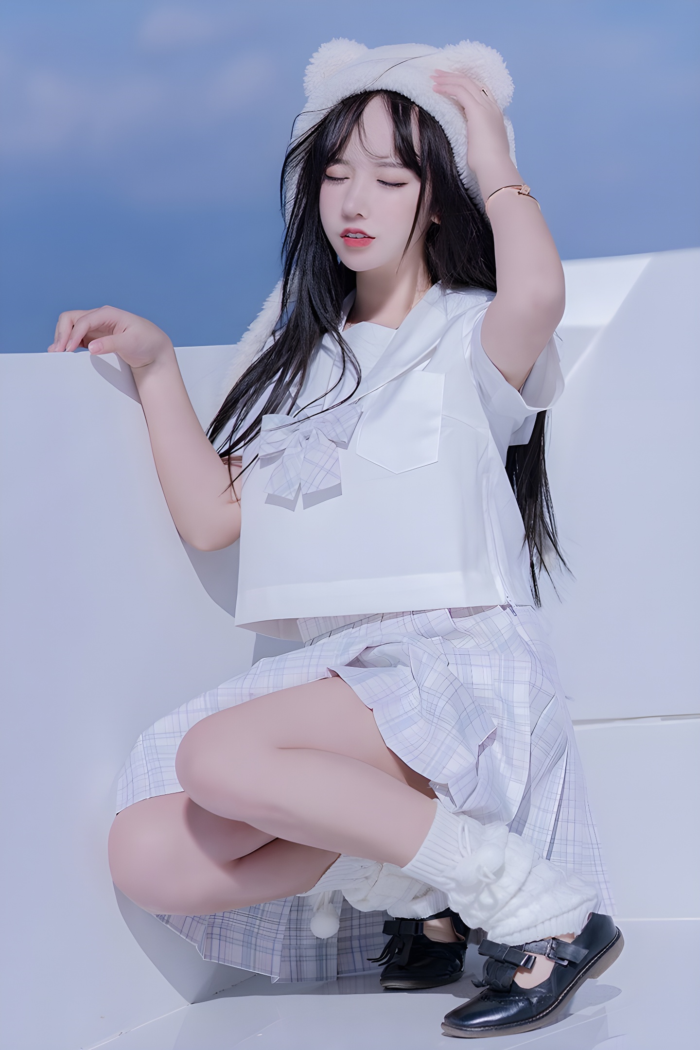 米线线JK制服美腿写真：捕捉思春期少女的迷人瞬间