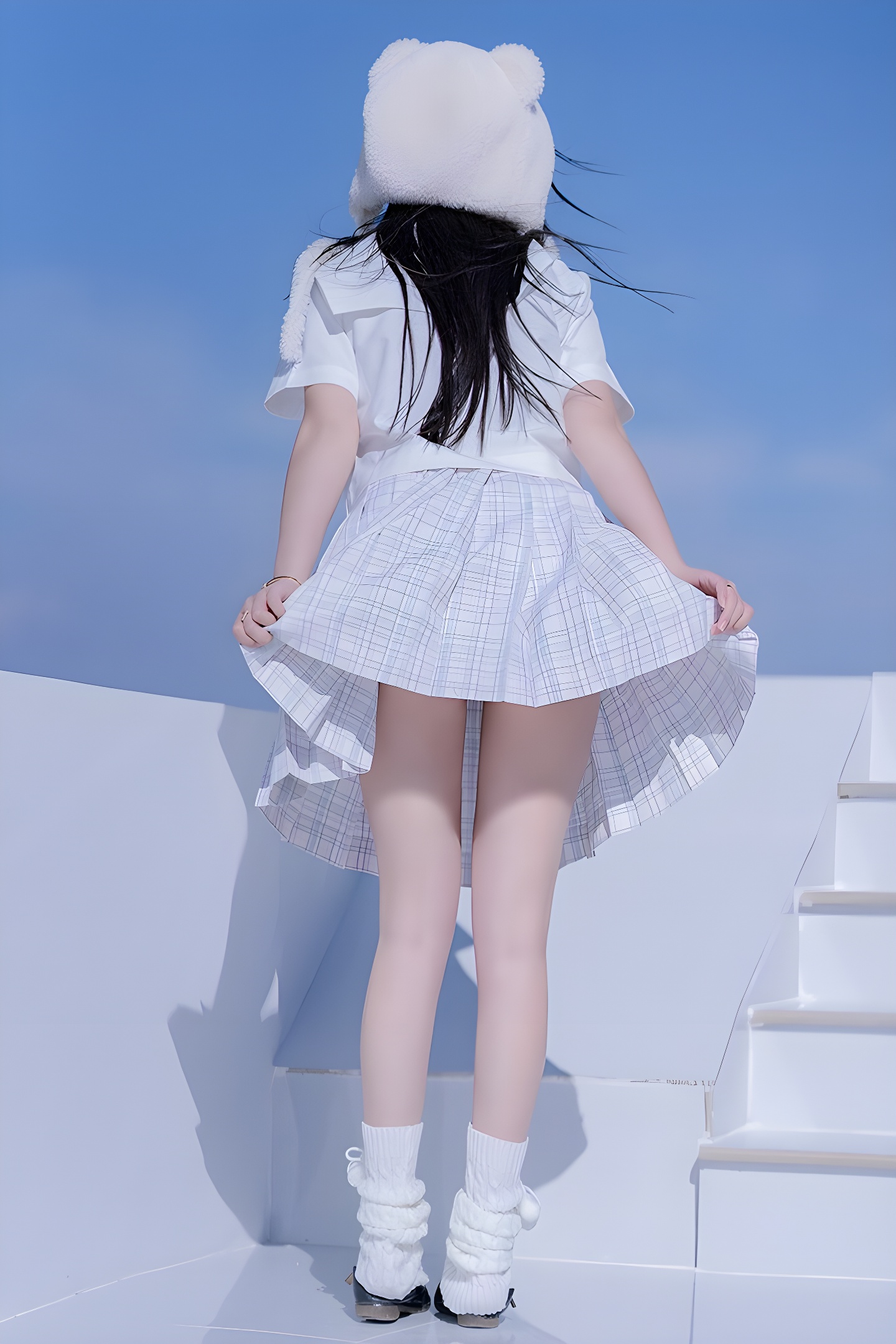 米线线JK制服美腿写真：捕捉思春期少女的迷人瞬间