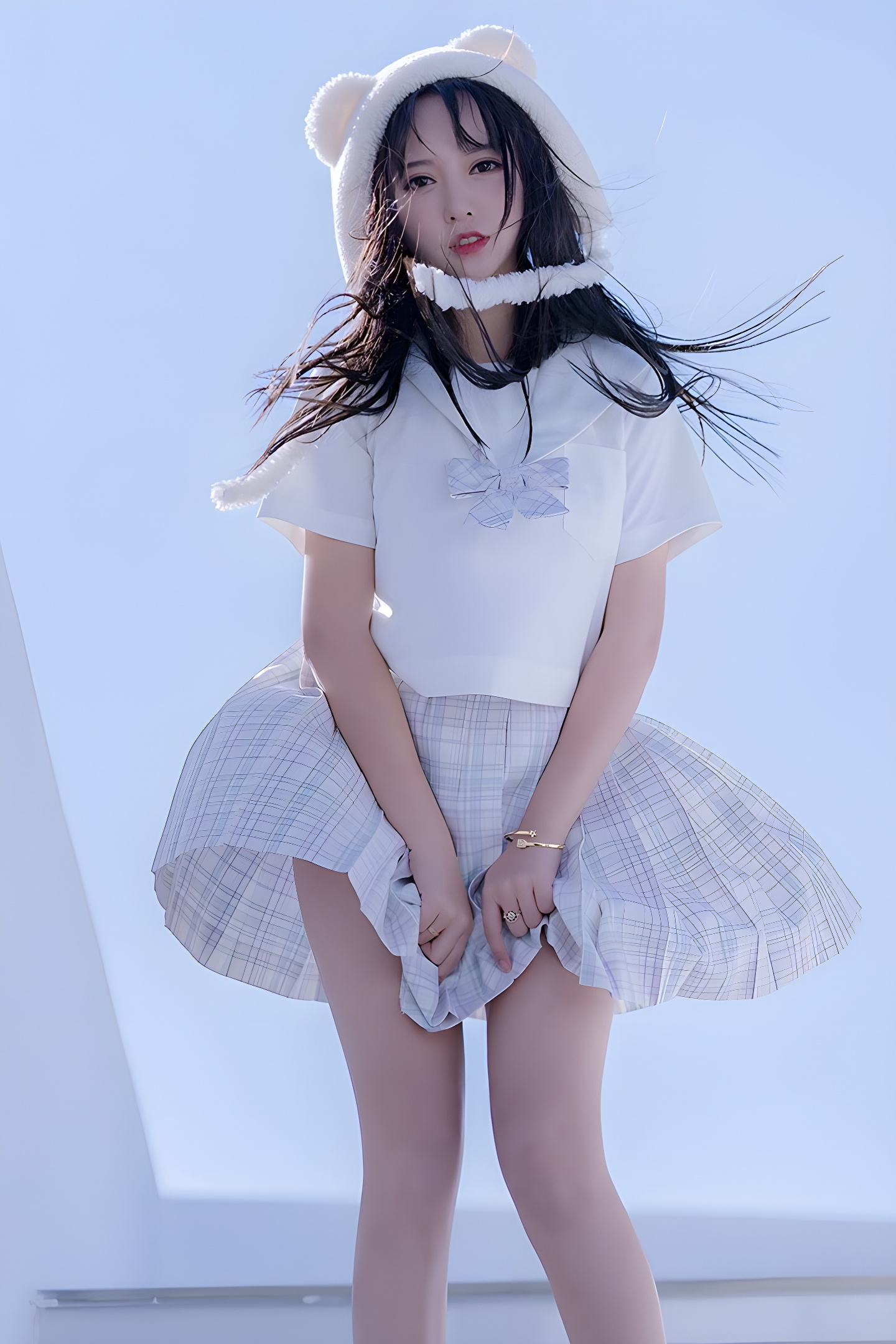 米线线JK制服美腿写真：捕捉思春期少女的迷人瞬间