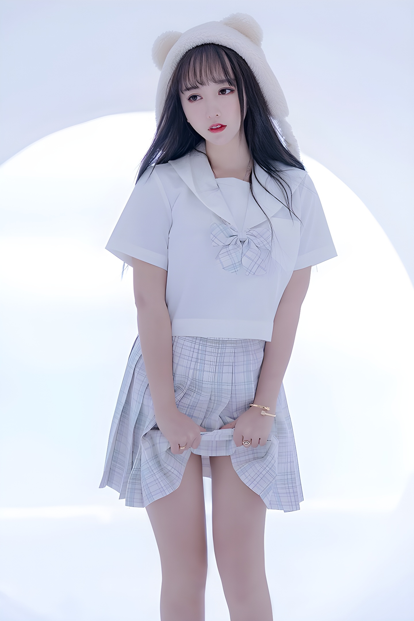 米线线JK制服美腿写真：捕捉思春期少女的迷人瞬间