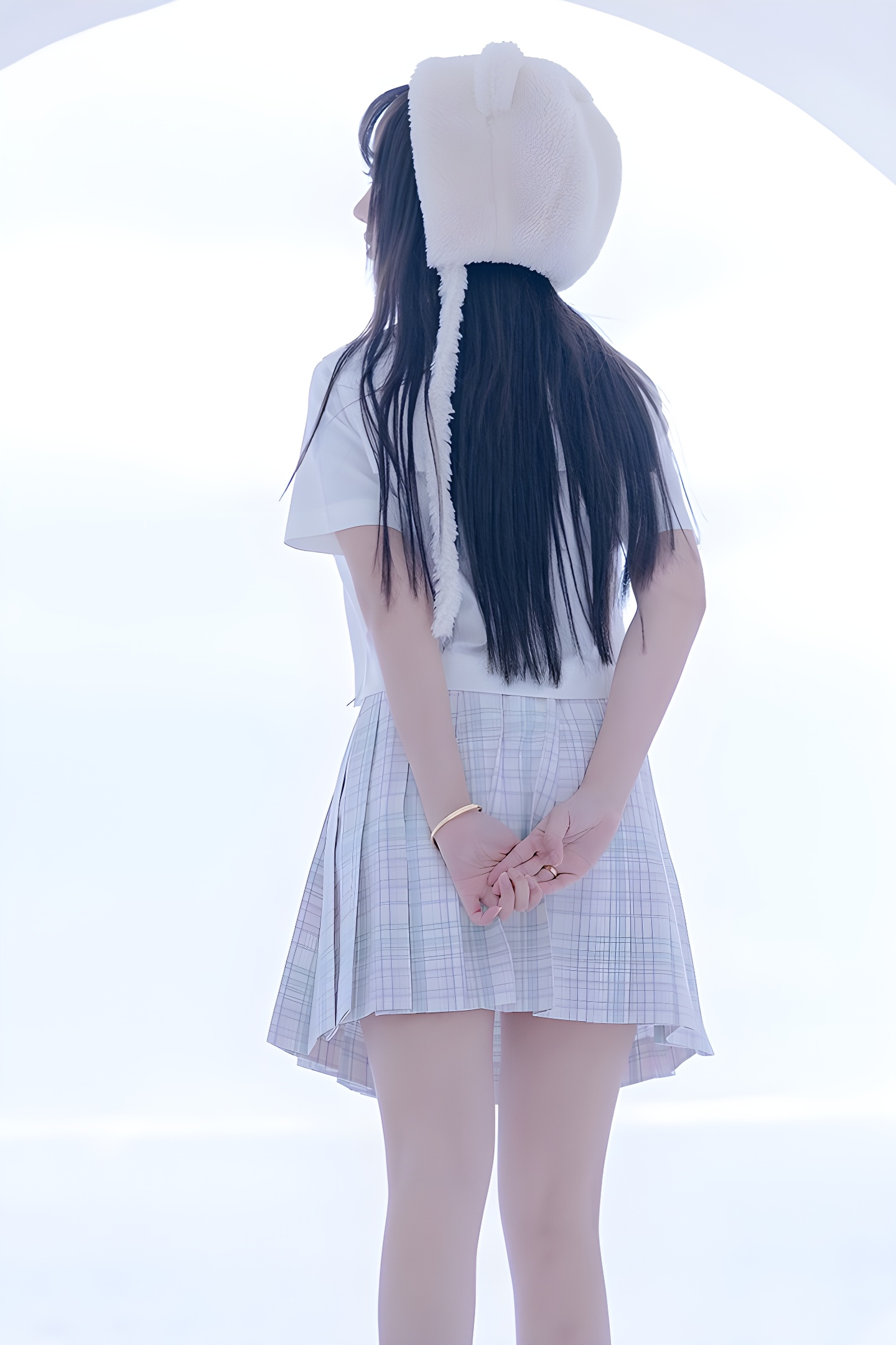 米线线JK制服美腿写真：捕捉思春期少女的迷人瞬间