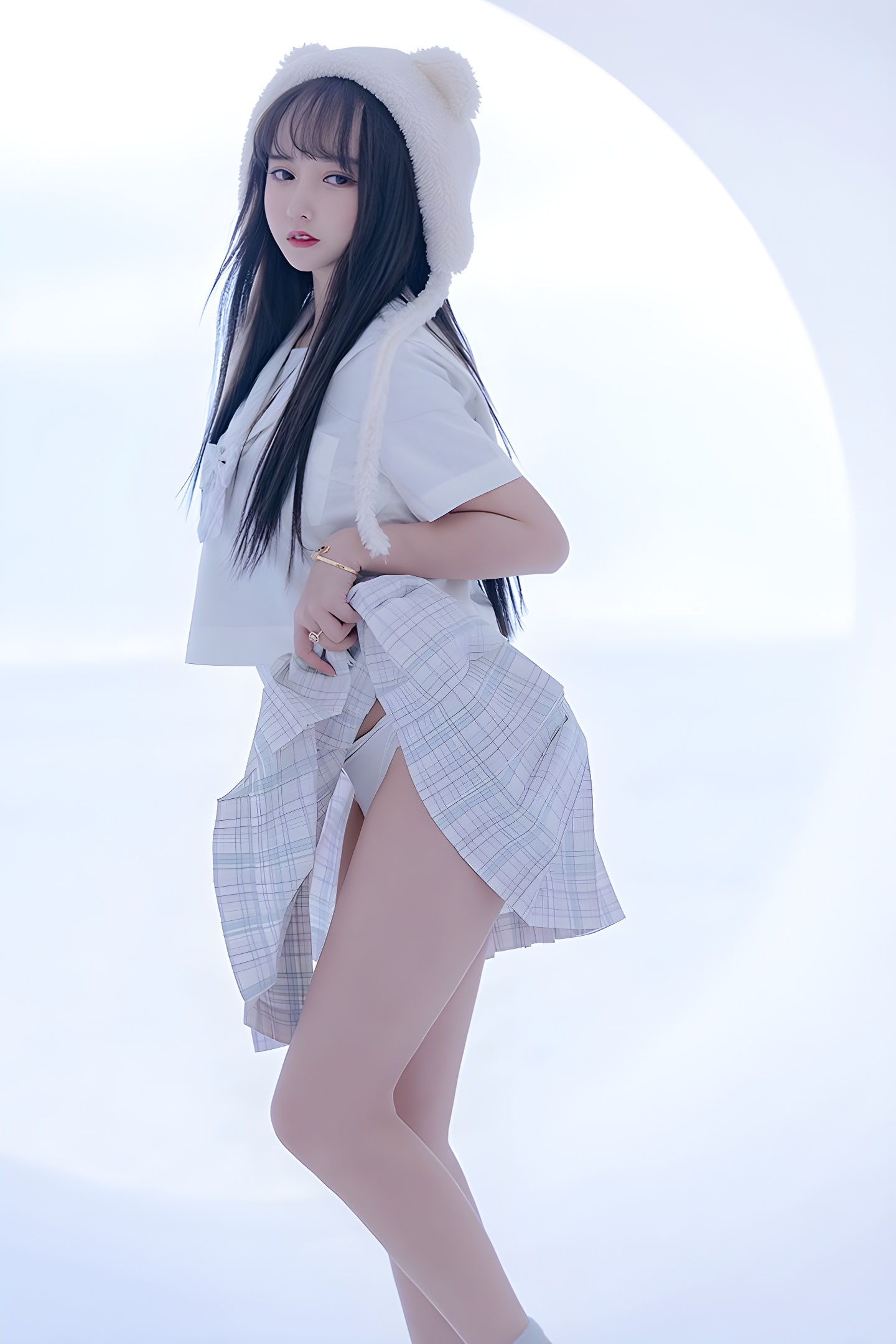 米线线JK制服美腿写真：捕捉思春期少女的迷人瞬间