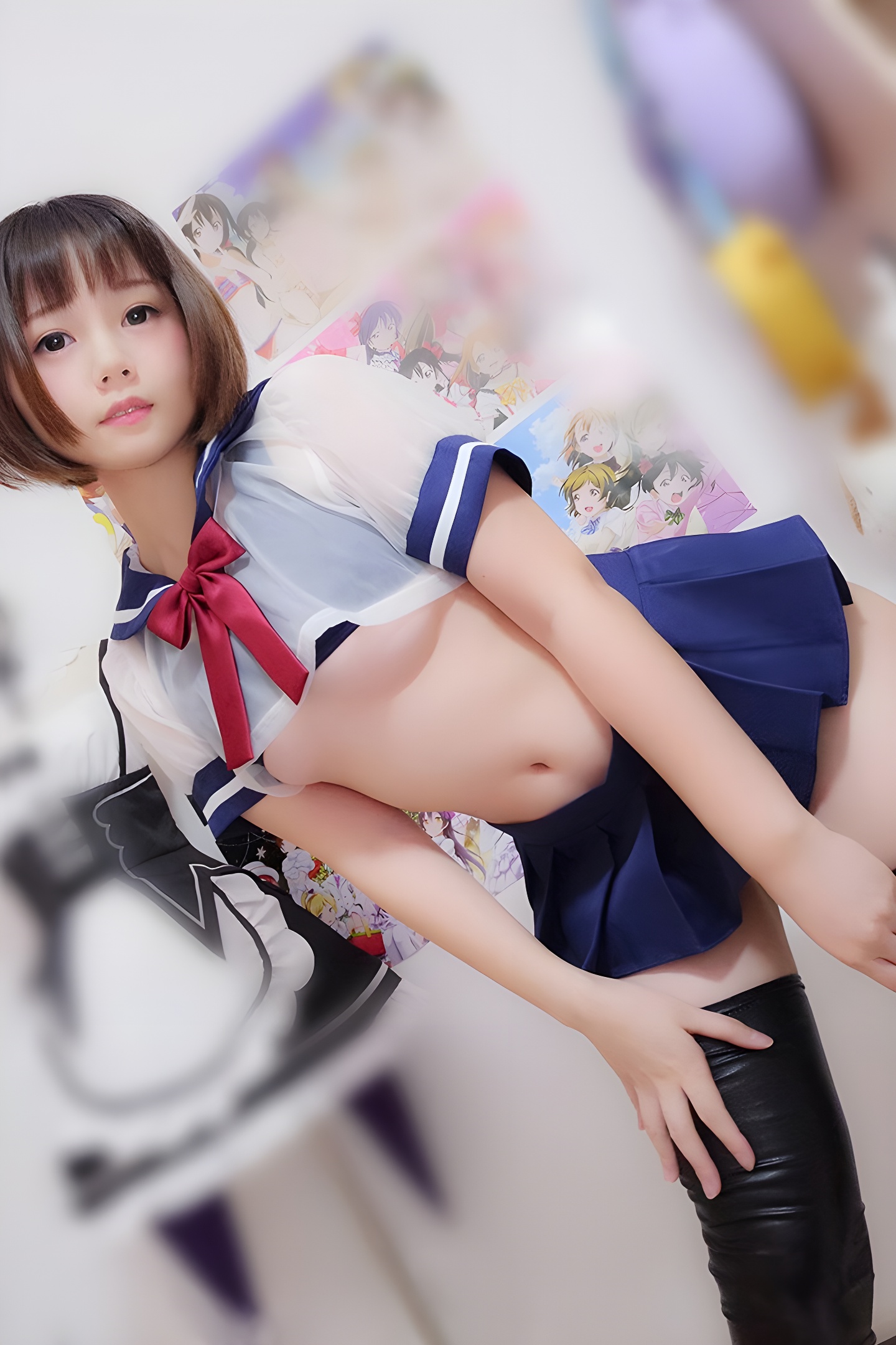 微胖小嫩模肉感身材与蜜汁丰臀的时尚魅力