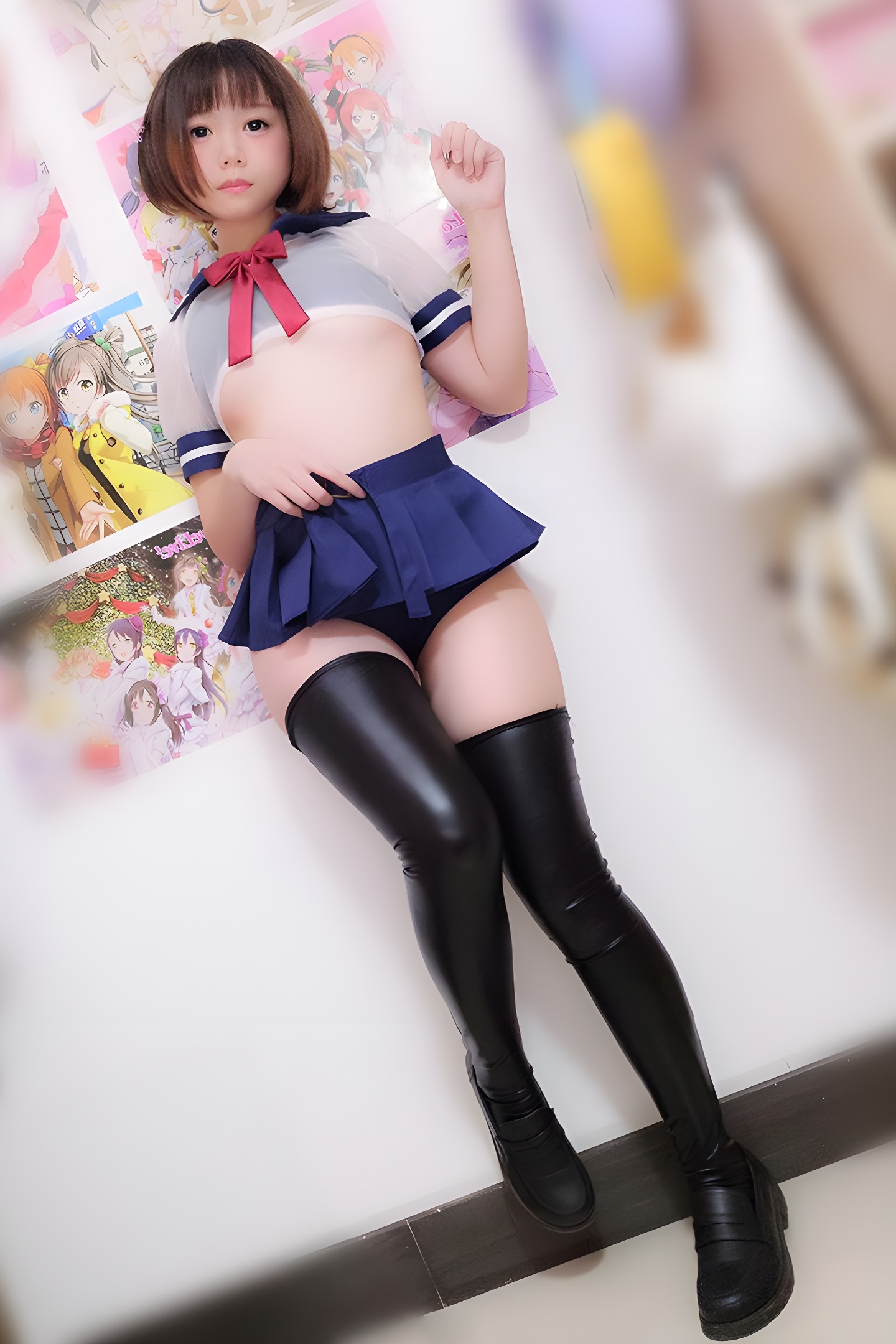 微胖小嫩模肉感身材与蜜汁丰臀的时尚魅力