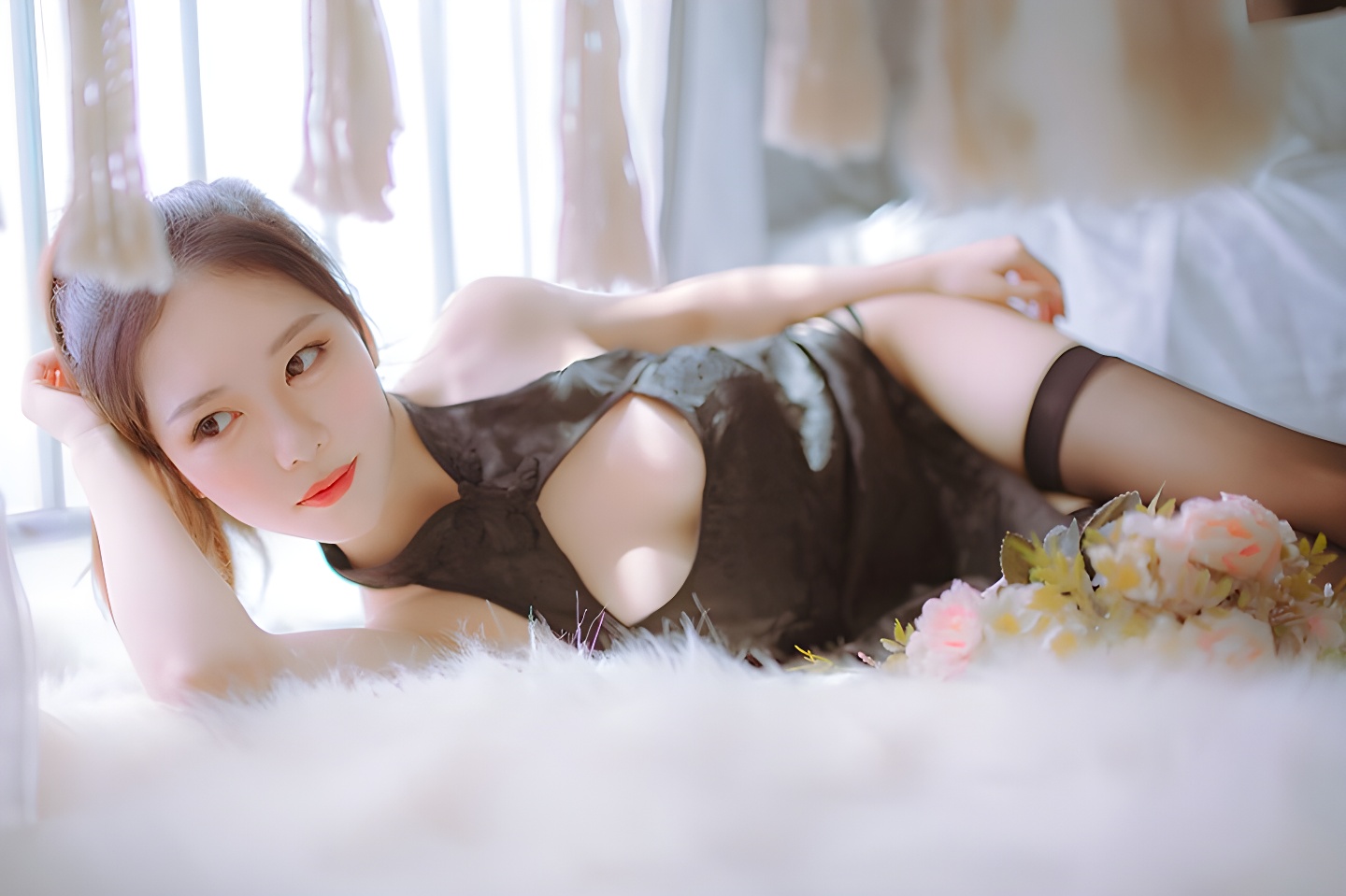 抖娘与不呆猫：黑白旗袍与丝袜的极致诱惑