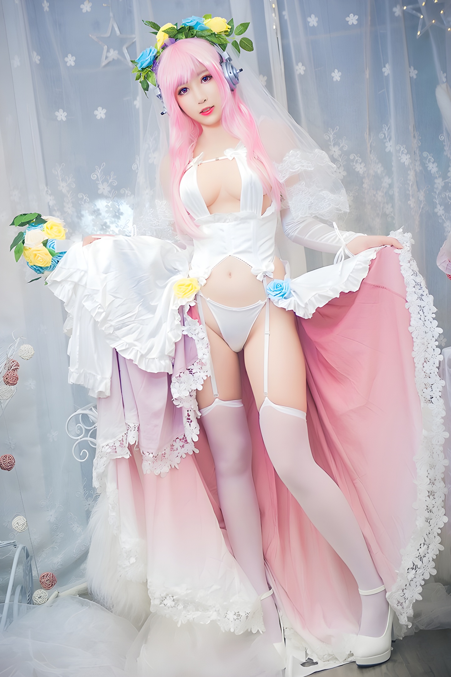 花花仙子小酥酱白丝高跟美乳侧漏：时尚与性感的完美结合