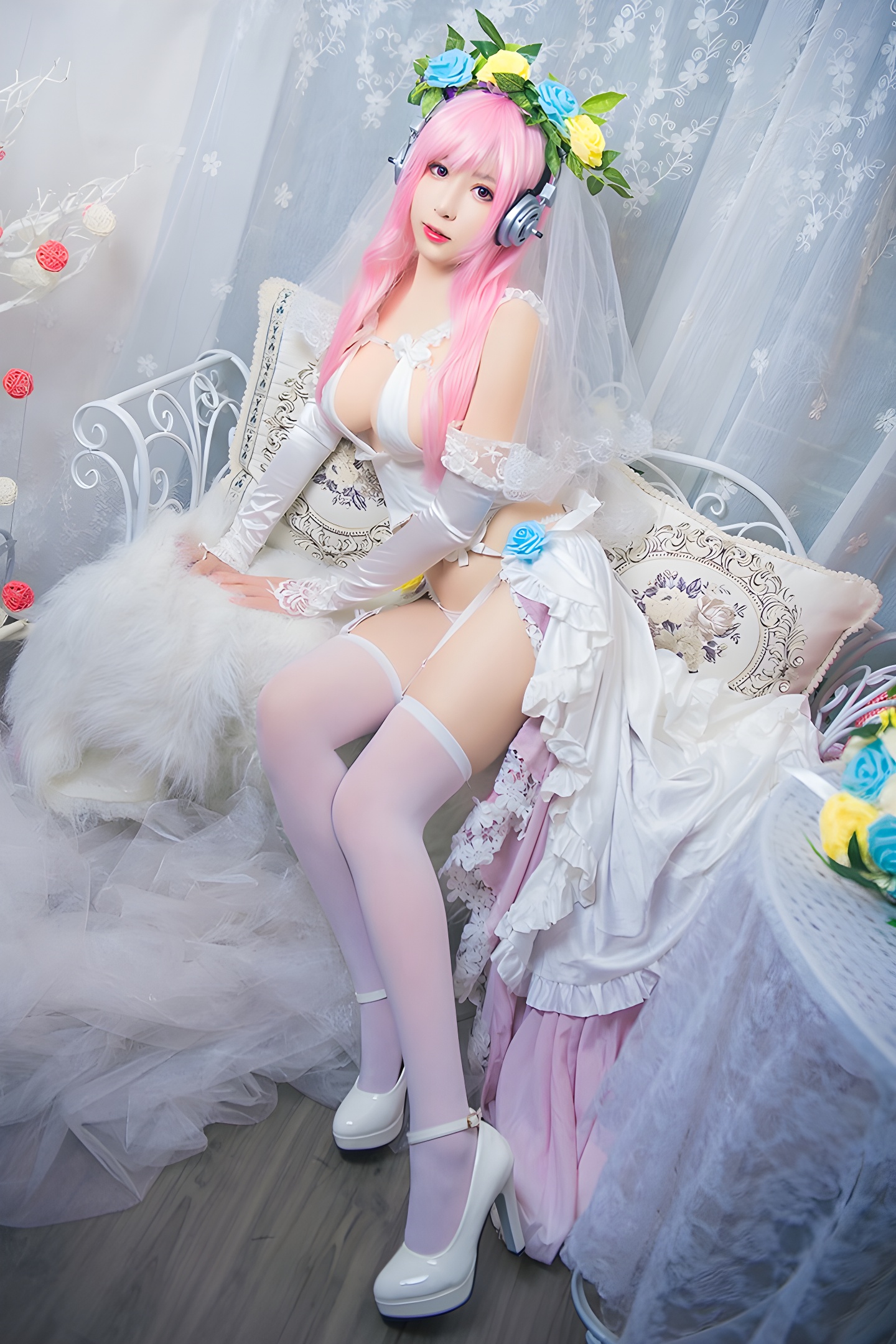 花花仙子小酥酱白丝高跟美乳侧漏：时尚与性感的完美结合