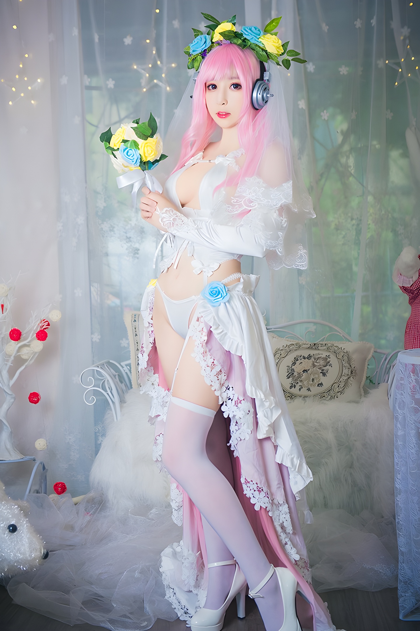 花花仙子小酥酱白丝高跟美乳侧漏：时尚与性感的完美结合