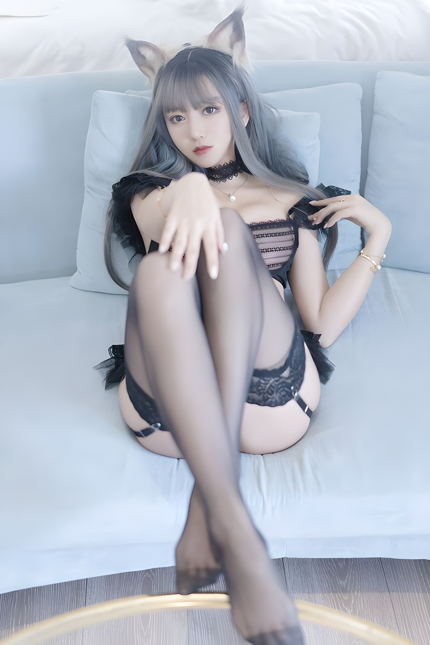 米线线黑丝情趣写真：狐妖魅惑揉捏双乳