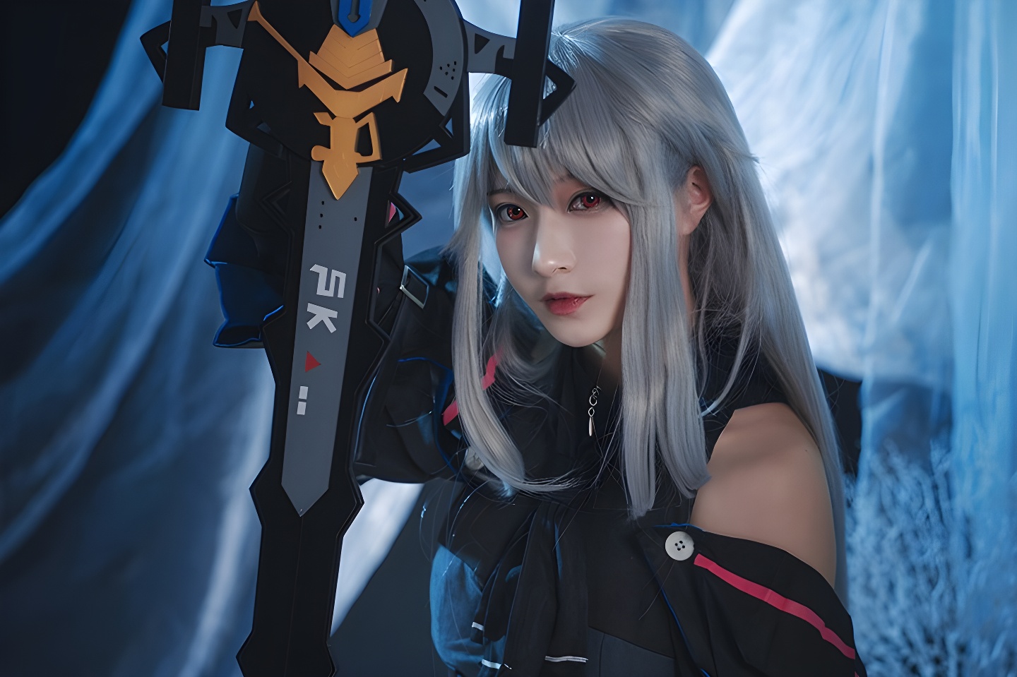 鬼舞禁欲束缚调教：COSPLAY与铁板烧的视觉盛宴