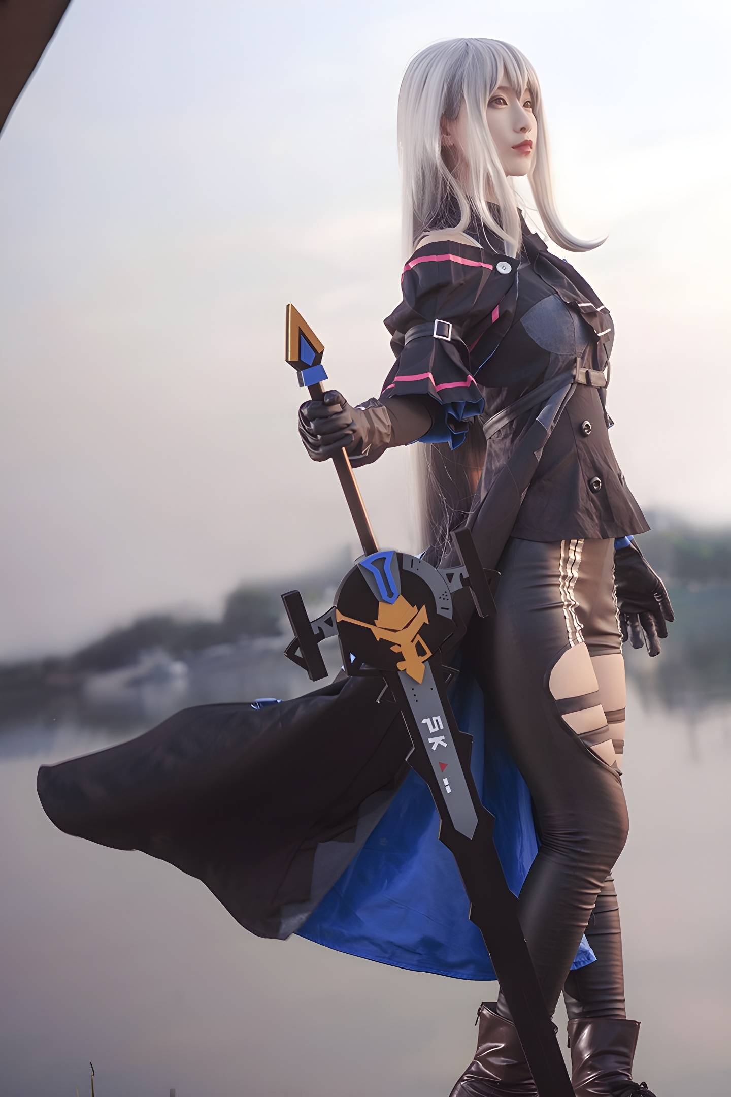 鬼舞禁欲束缚调教：COSPLAY与铁板烧的视觉盛宴