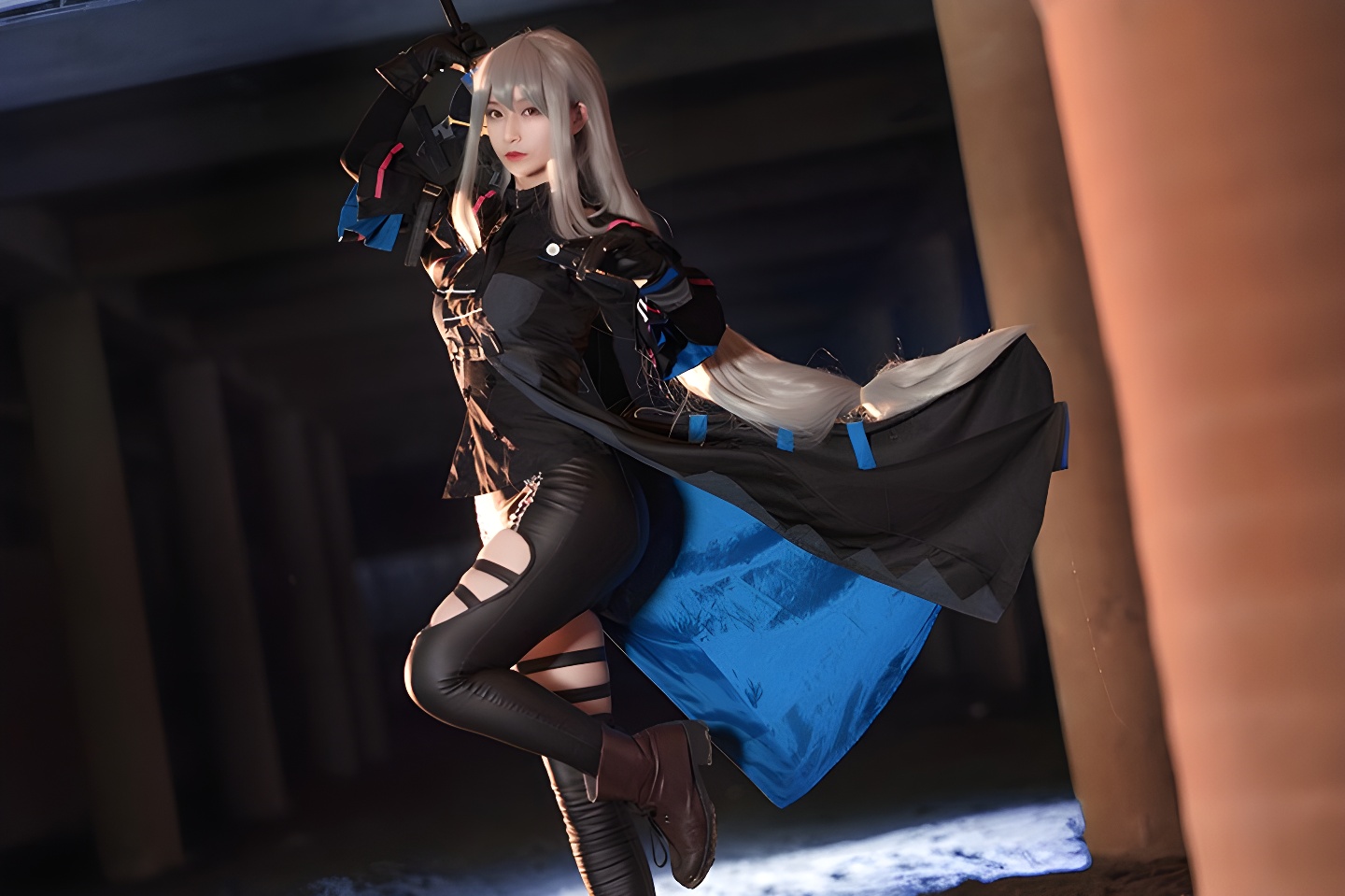 鬼舞禁欲束缚调教：COSPLAY与铁板烧的视觉盛宴