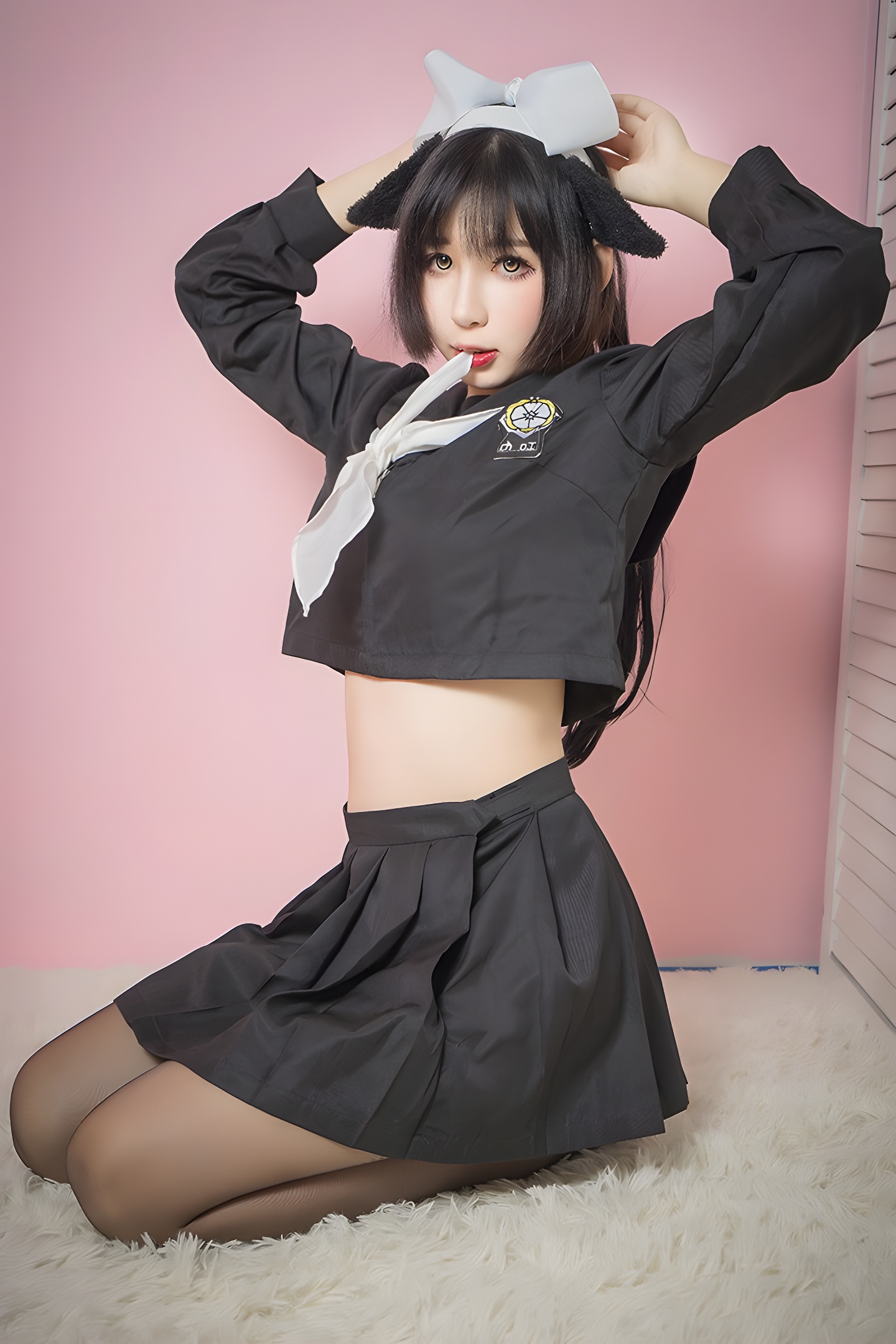 性感COS小酥酱美腿深沟写真集：可爱与性感的完美结合