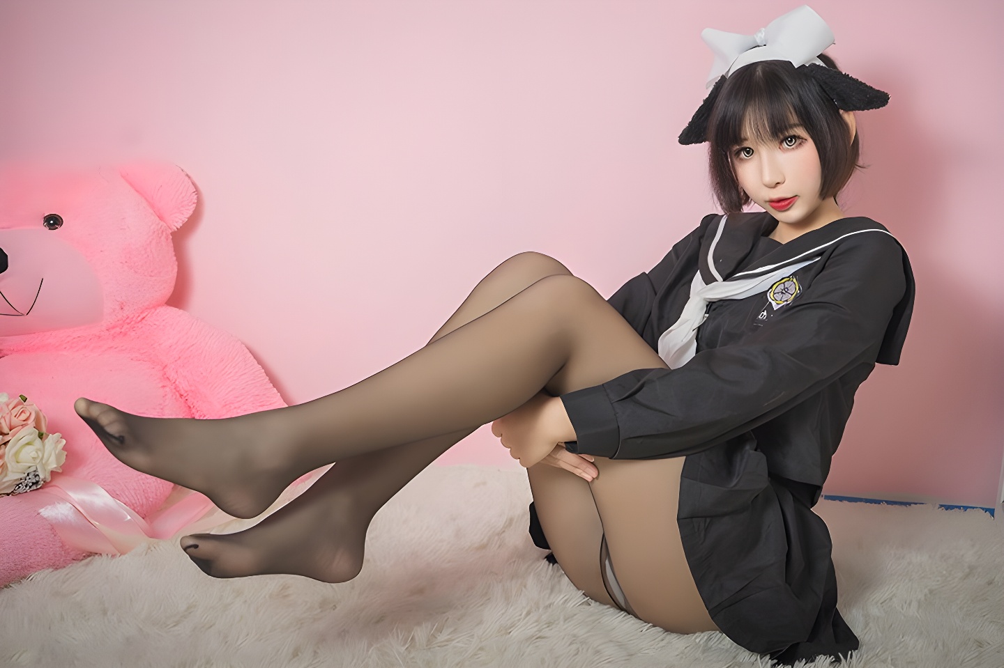 性感COS小酥酱美腿深沟写真集：可爱与性感的完美结合