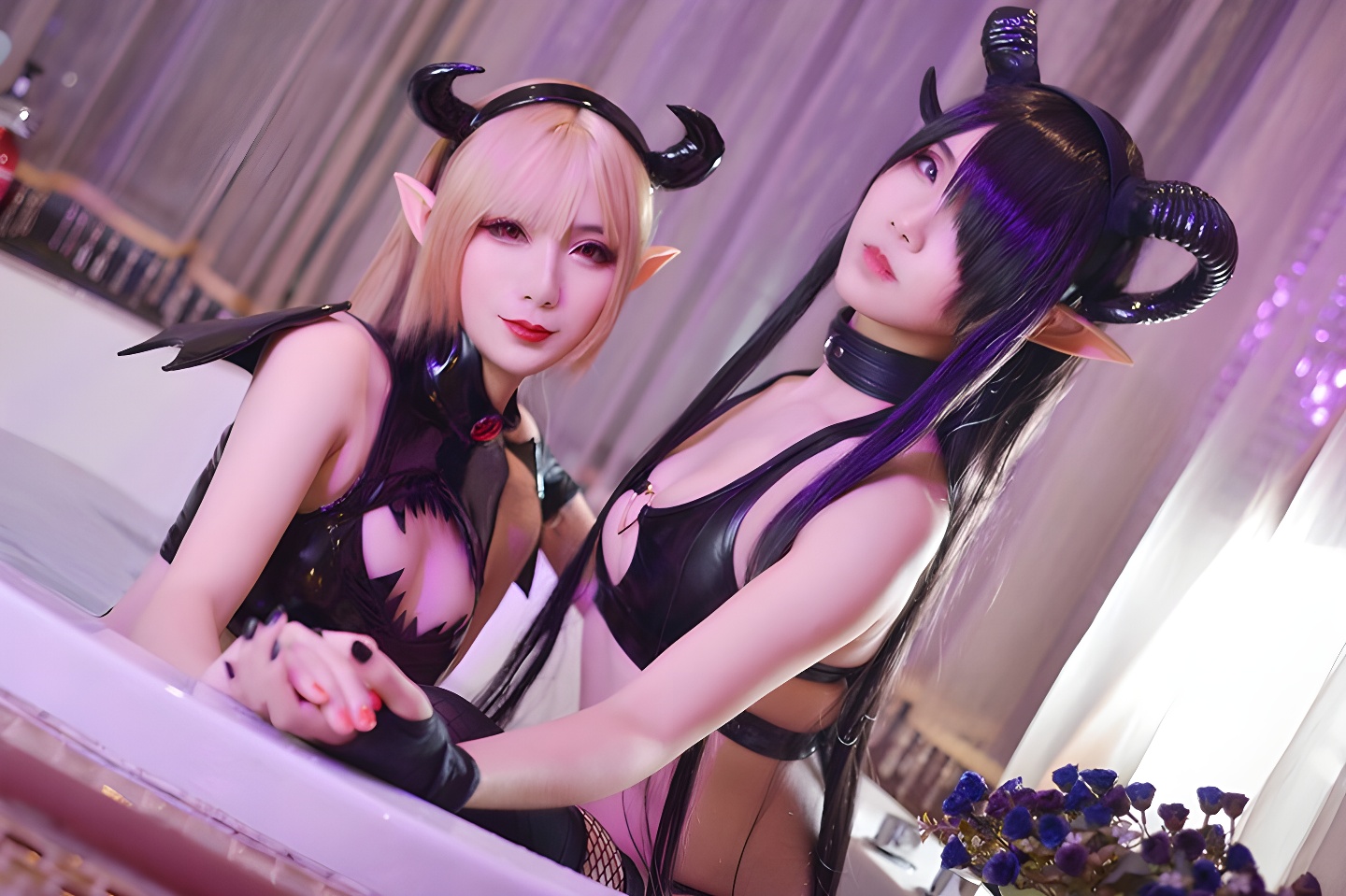 万圣节恶魔晓美嫣与伴侣的激情缠绵之夜