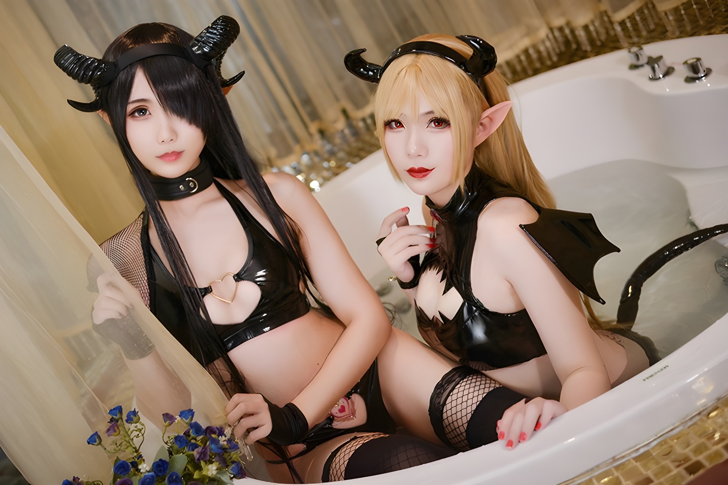 万圣节恶魔晓美嫣与伴侣的激情缠绵之夜