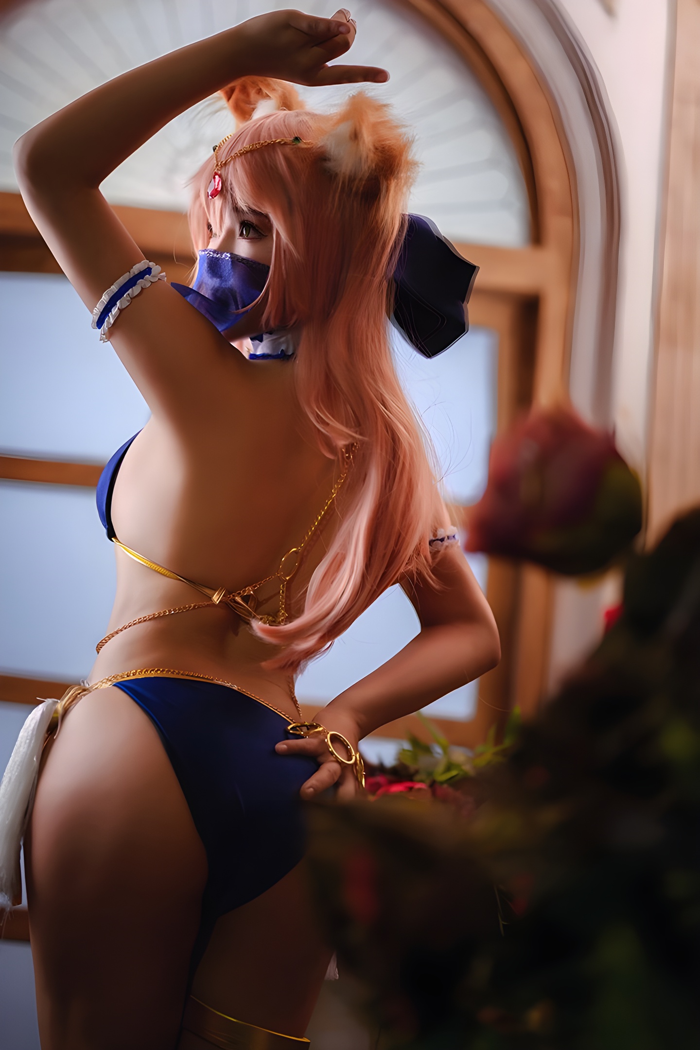 探索极品狐妖与莫子傲的奇幻世界：美乳与魅力的视觉盛宴