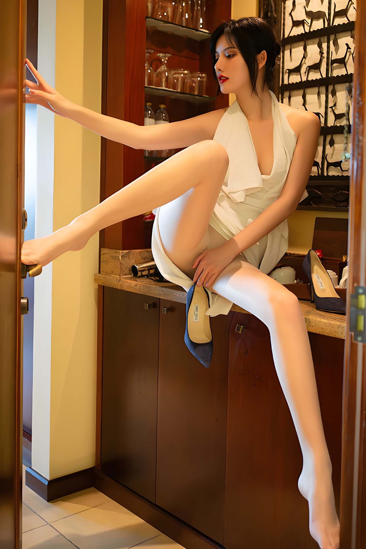 阿朱性感肉丝美脚，代言风采夺人魄