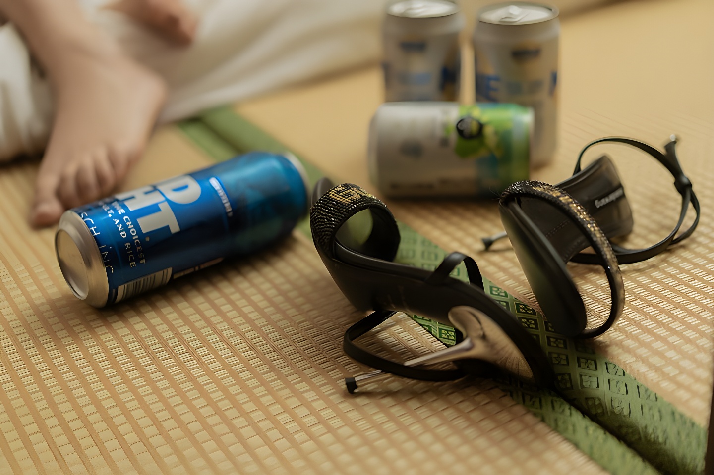 蜜桃小妹醉酒裸露艺术照：米线线蛇臀蜂腰的独特魅力