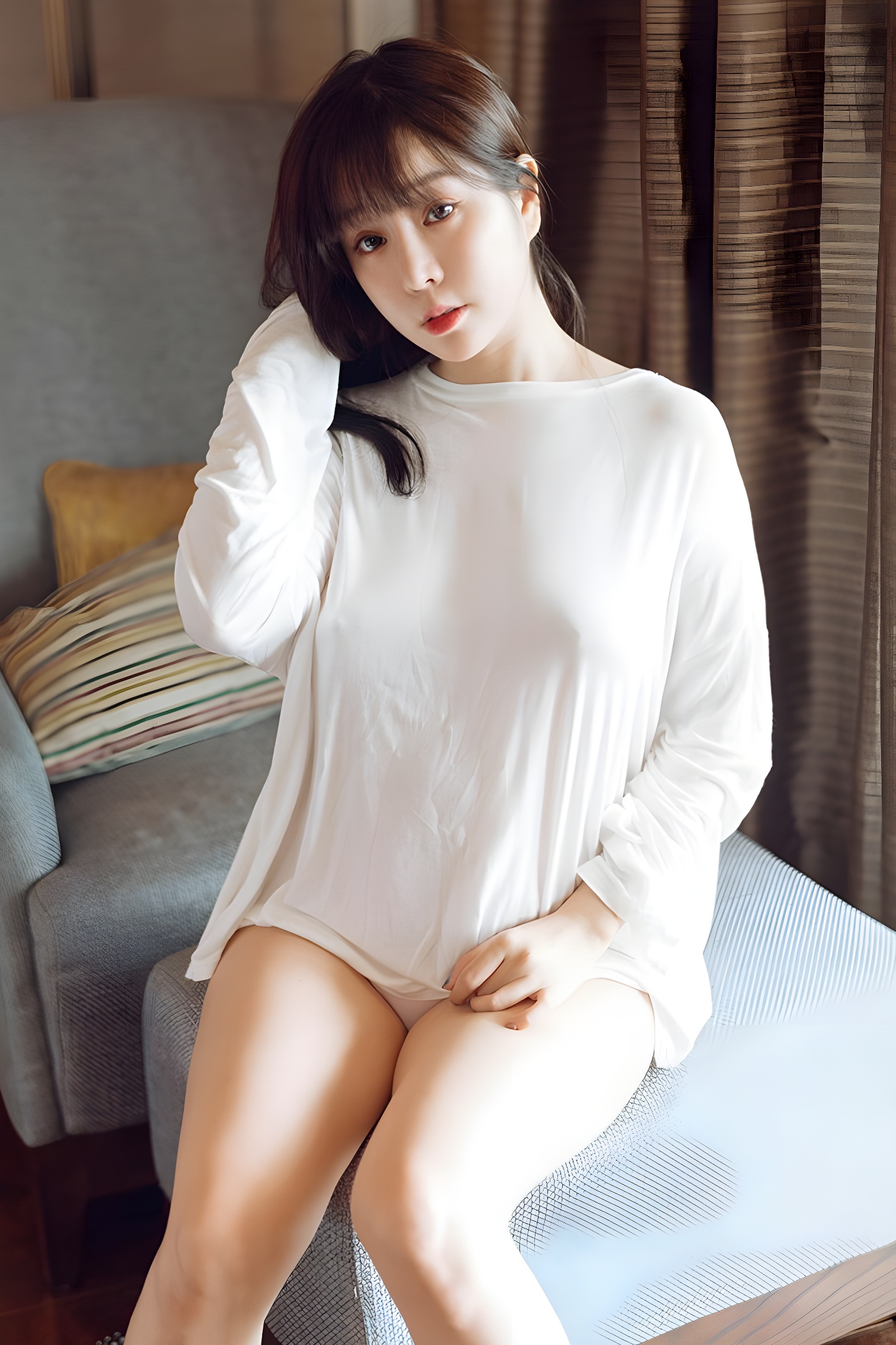 王雨纯豪乳深沟写真：性感与优雅的完美结合