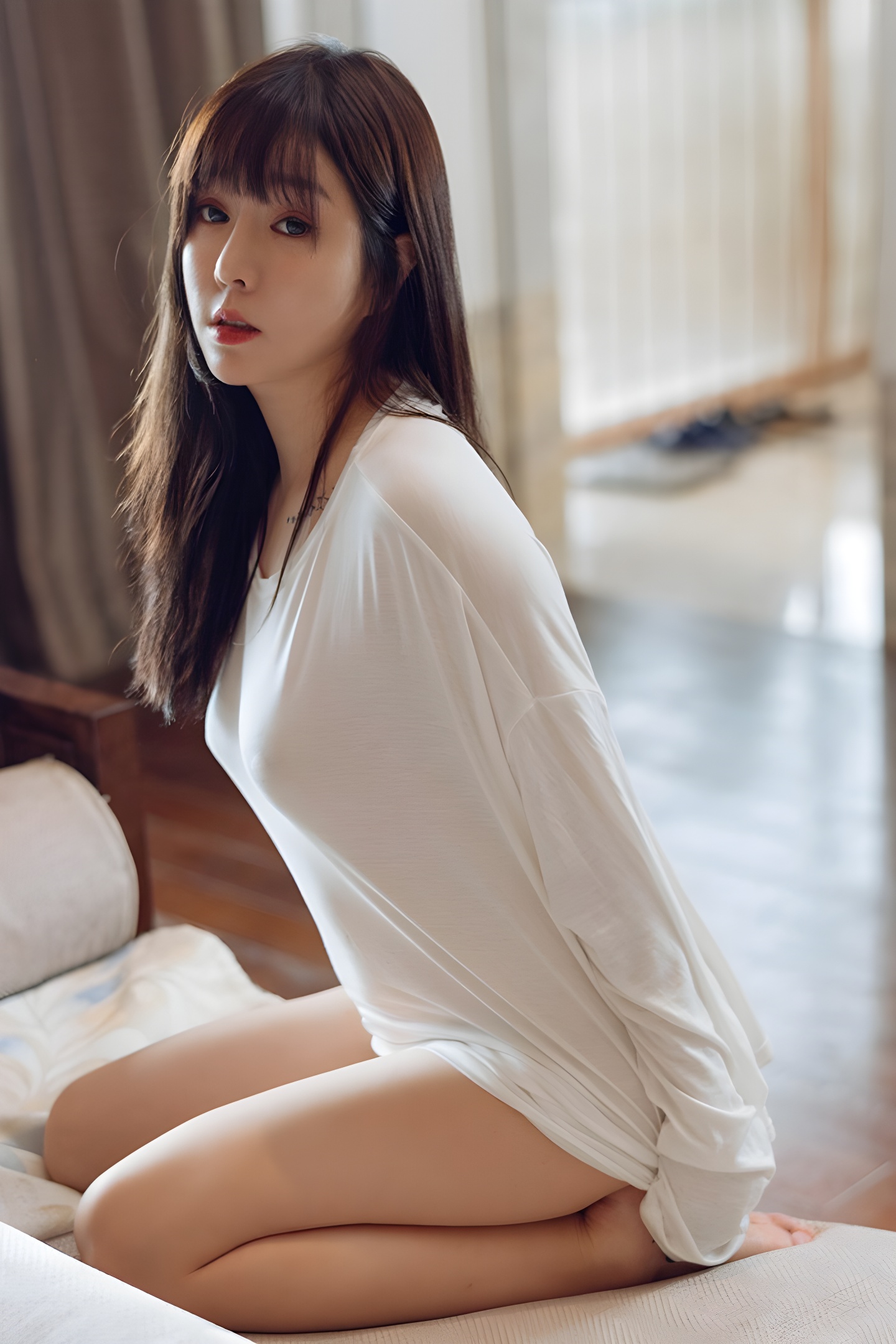 王雨纯豪乳深沟写真：性感与优雅的完美结合