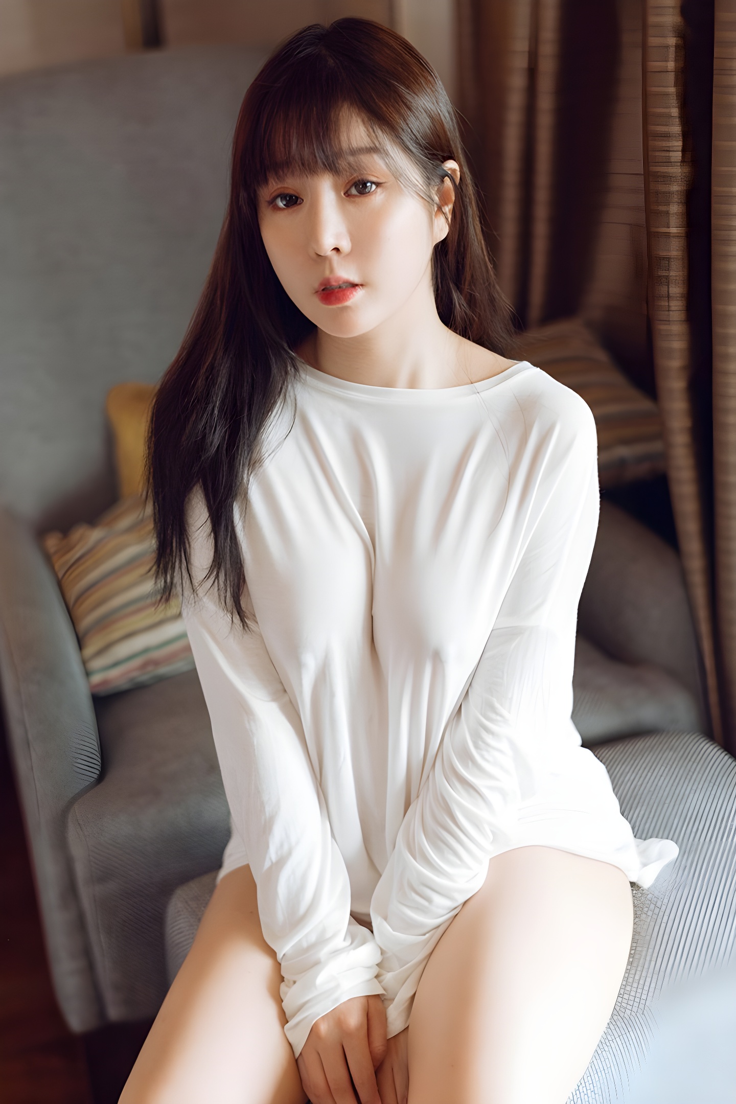 若隐若现的诱惑：王雨纯深沟写真集惊艳登场