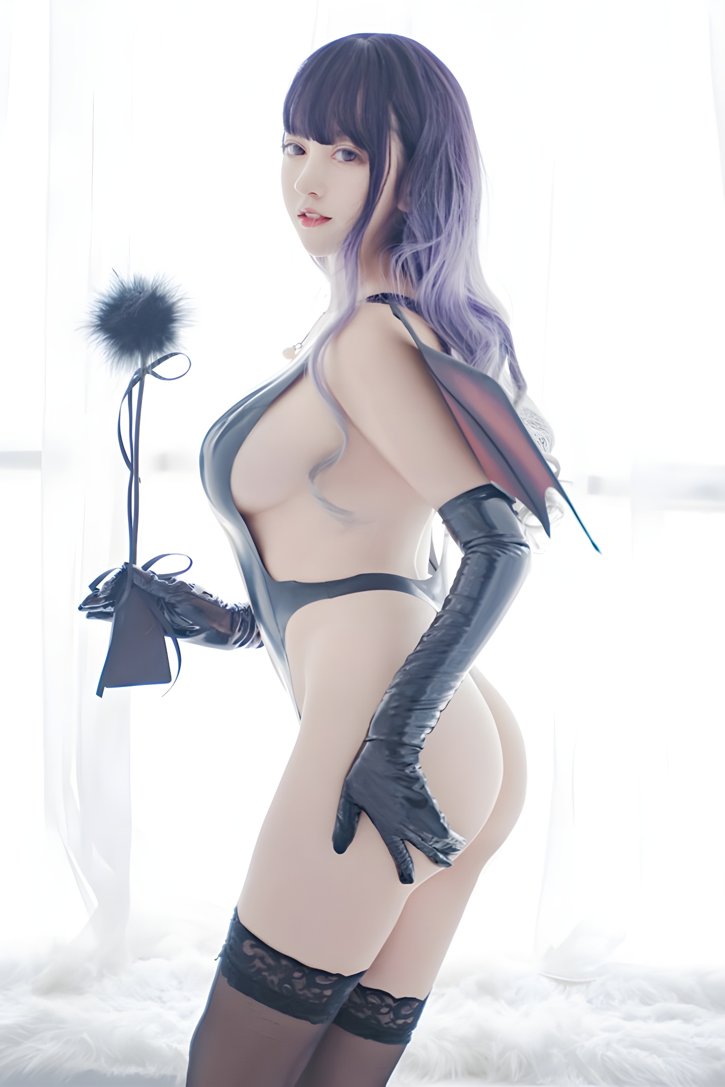 嗜血小恶魔米线线三点胶衣造型：大胆尺度与暗黑魅力的完美结合