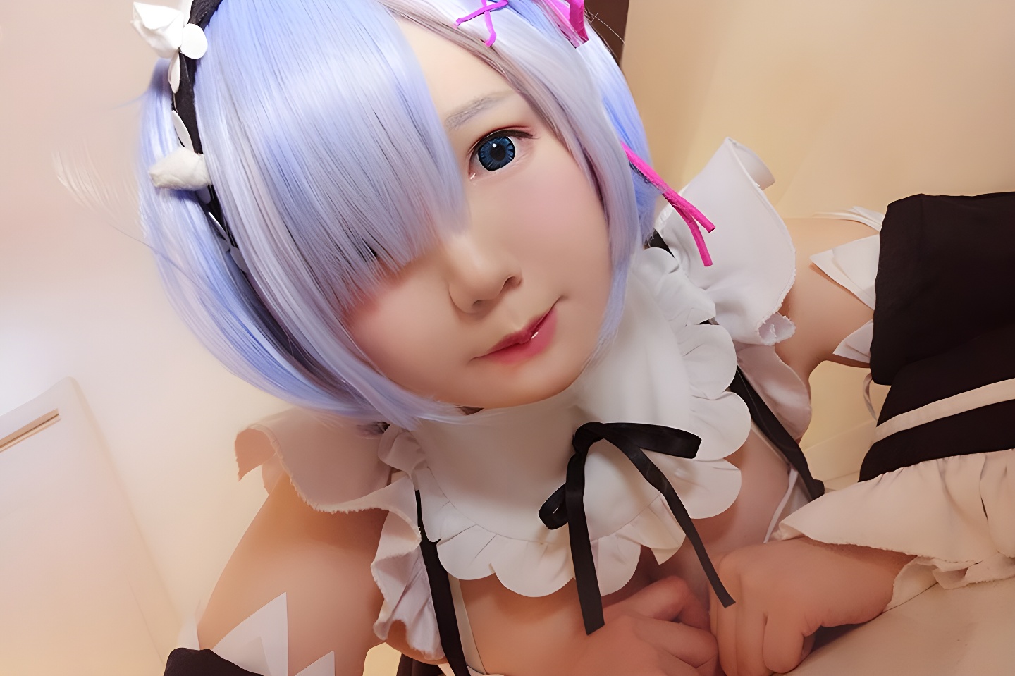 二次元蕾姆女仆肉肉身材暴露图集：视觉与幻想的双重盛宴