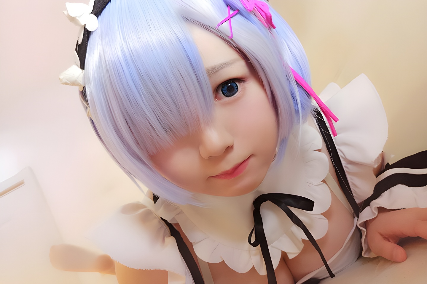 二次元蕾姆女仆肉肉身材暴露图集：视觉与幻想的双重盛宴