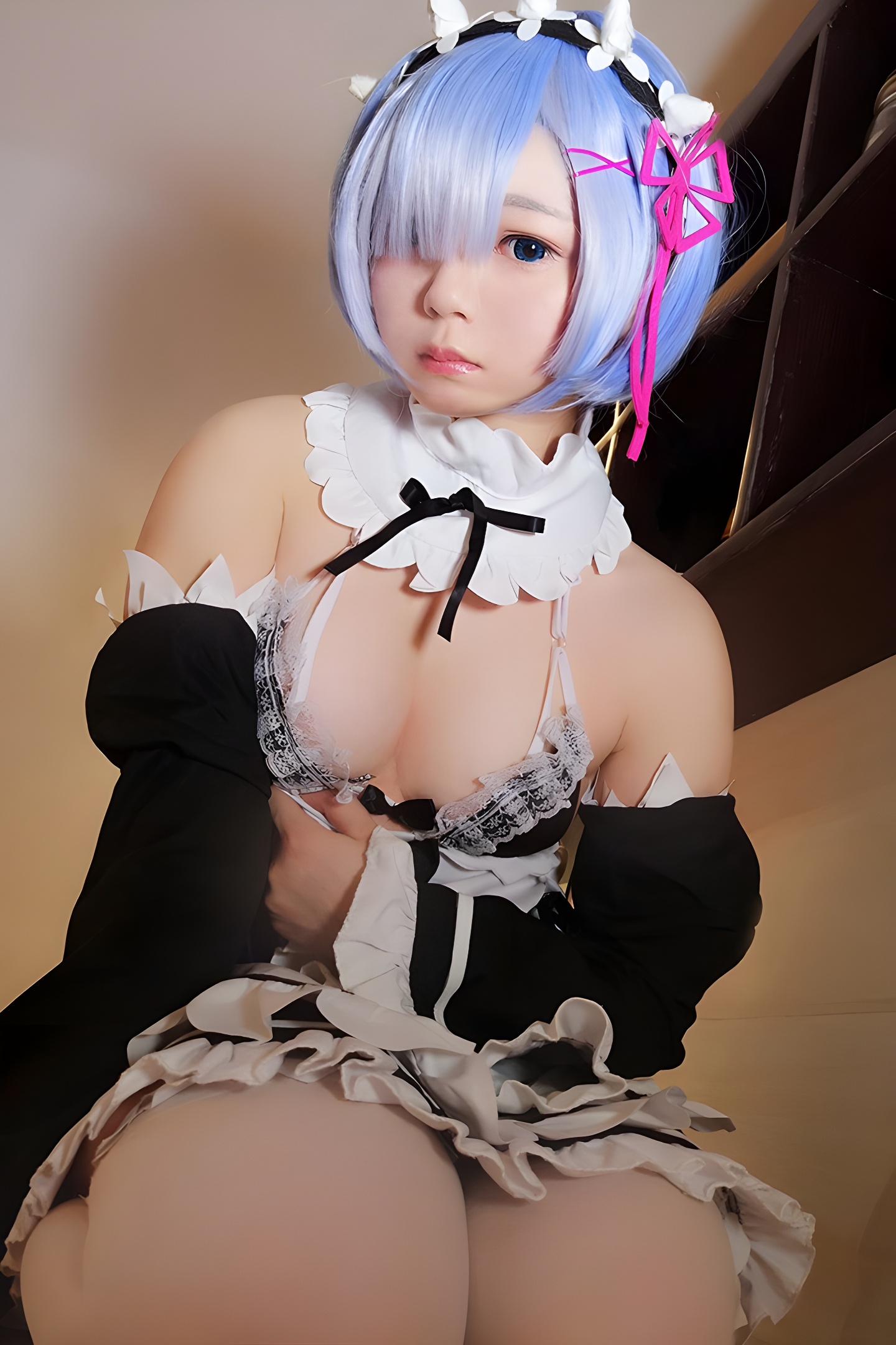 二次元蕾姆女仆肉肉身材暴露图集：视觉与幻想的双重盛宴