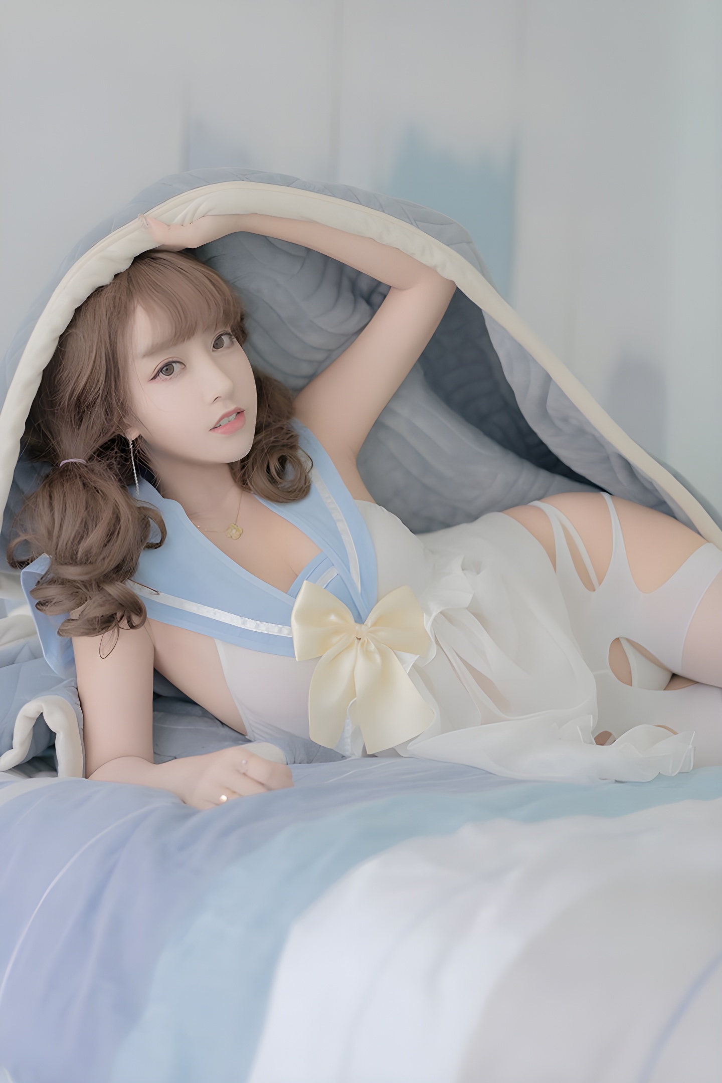 米线线开档丝袜大秀：宅男女神的性感魅力全解析