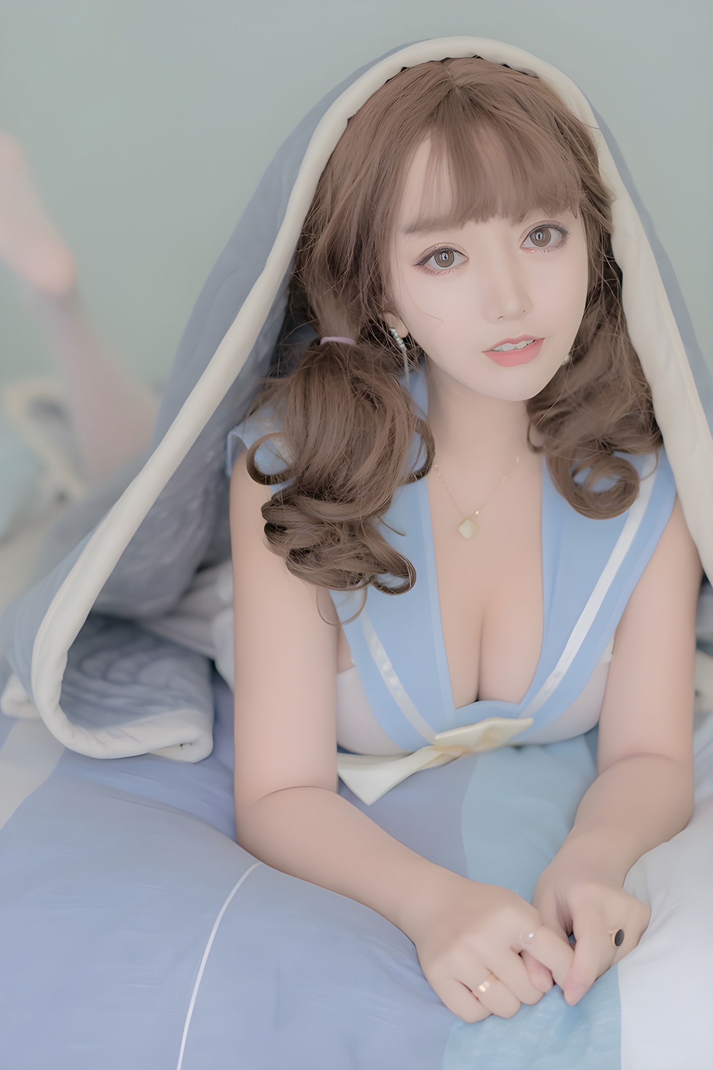 米线线开档丝袜大秀：宅男女神的性感魅力全解析