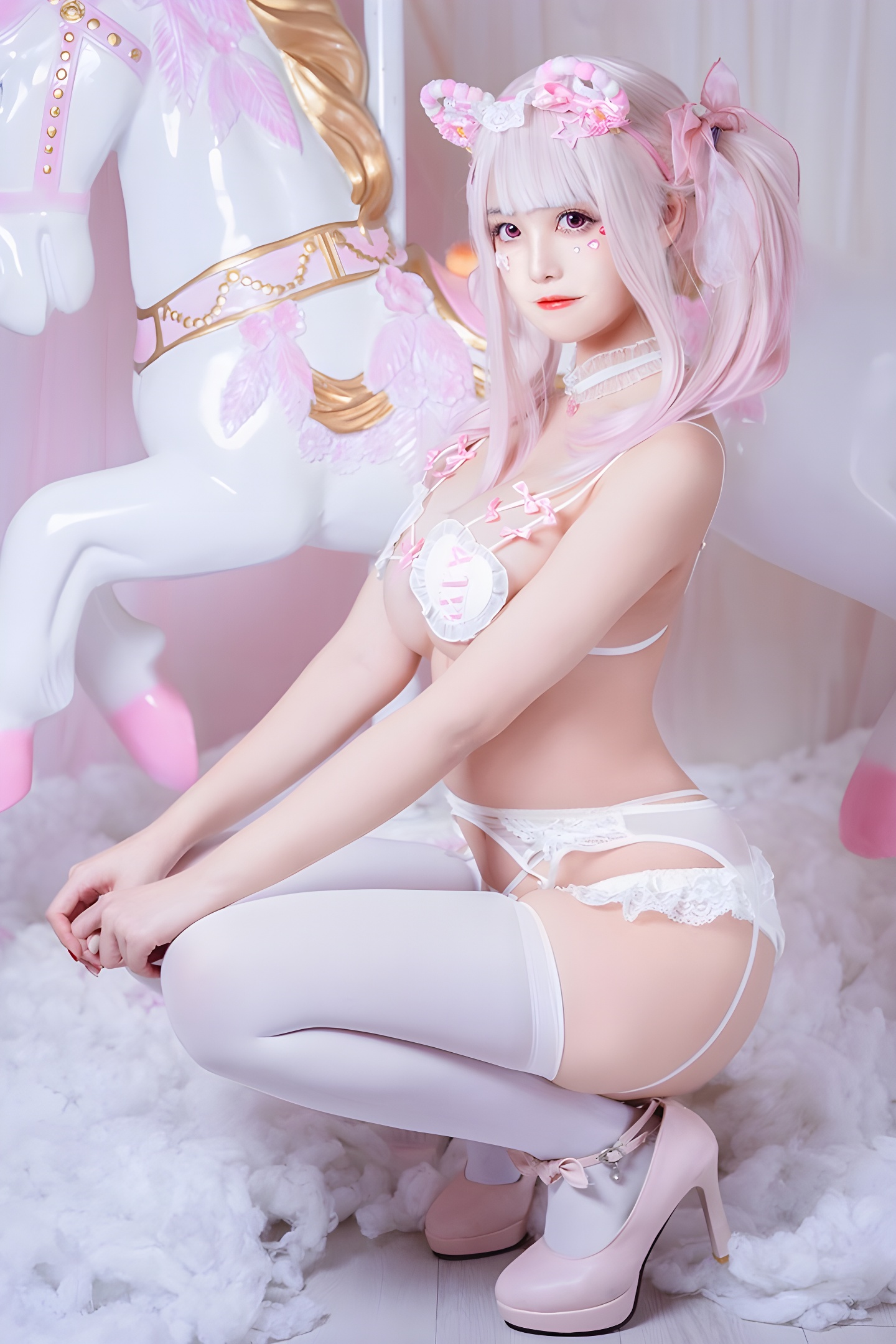 蜜汁猫裘的情趣萌妹造型：丝滑巨乳与美腿勾魂的视觉盛宴