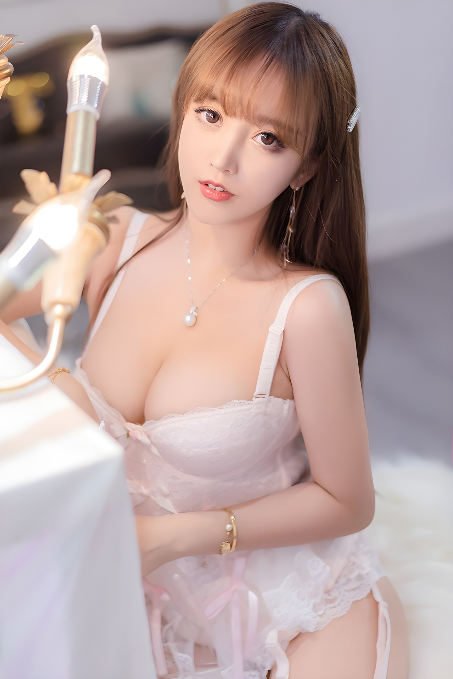 米线线蕾丝风情：激萌迷妹的时尚演绎