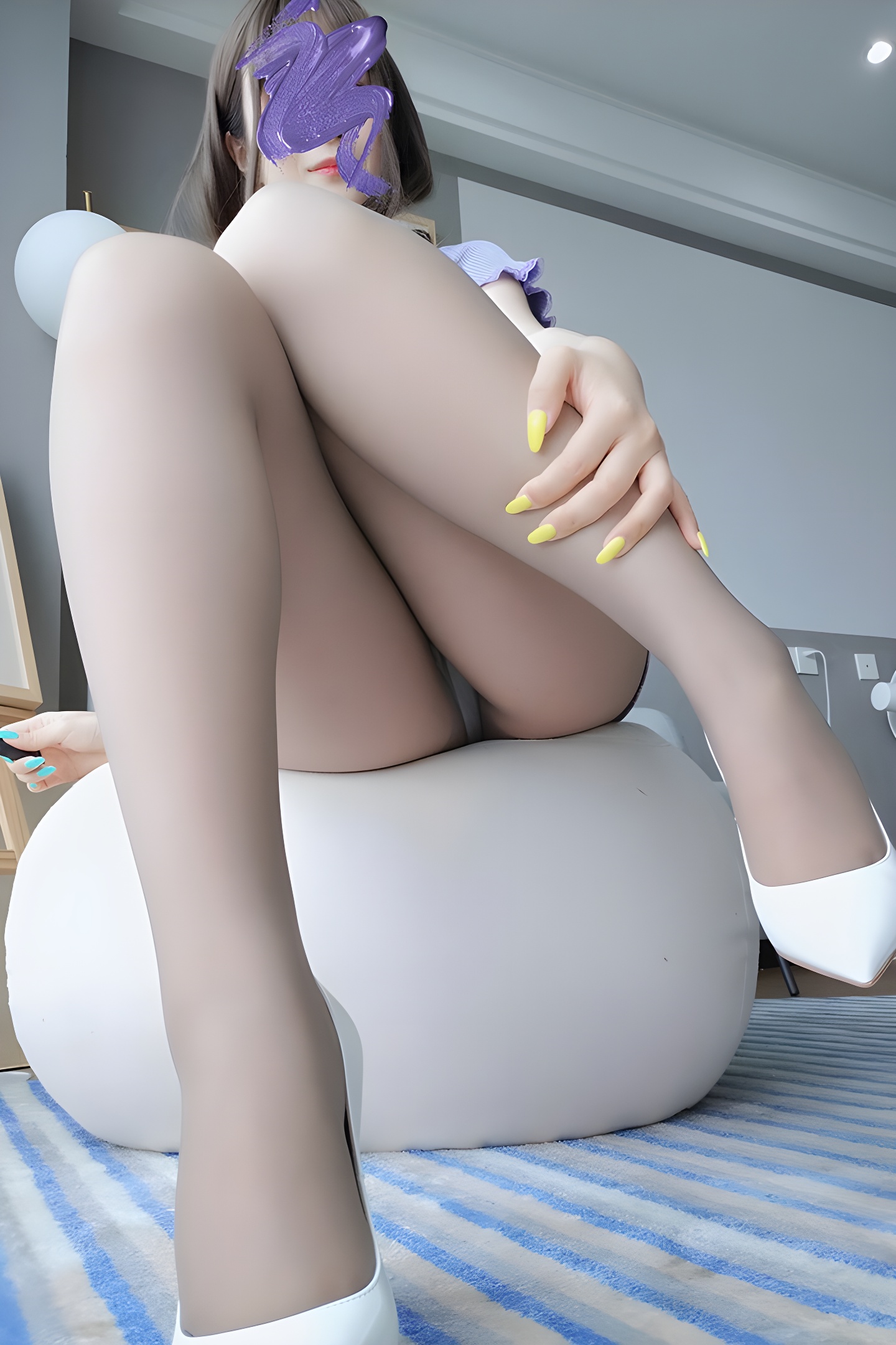 邻家小妹白银八一奶味酥胸灰丝，勾魂魅力全解析