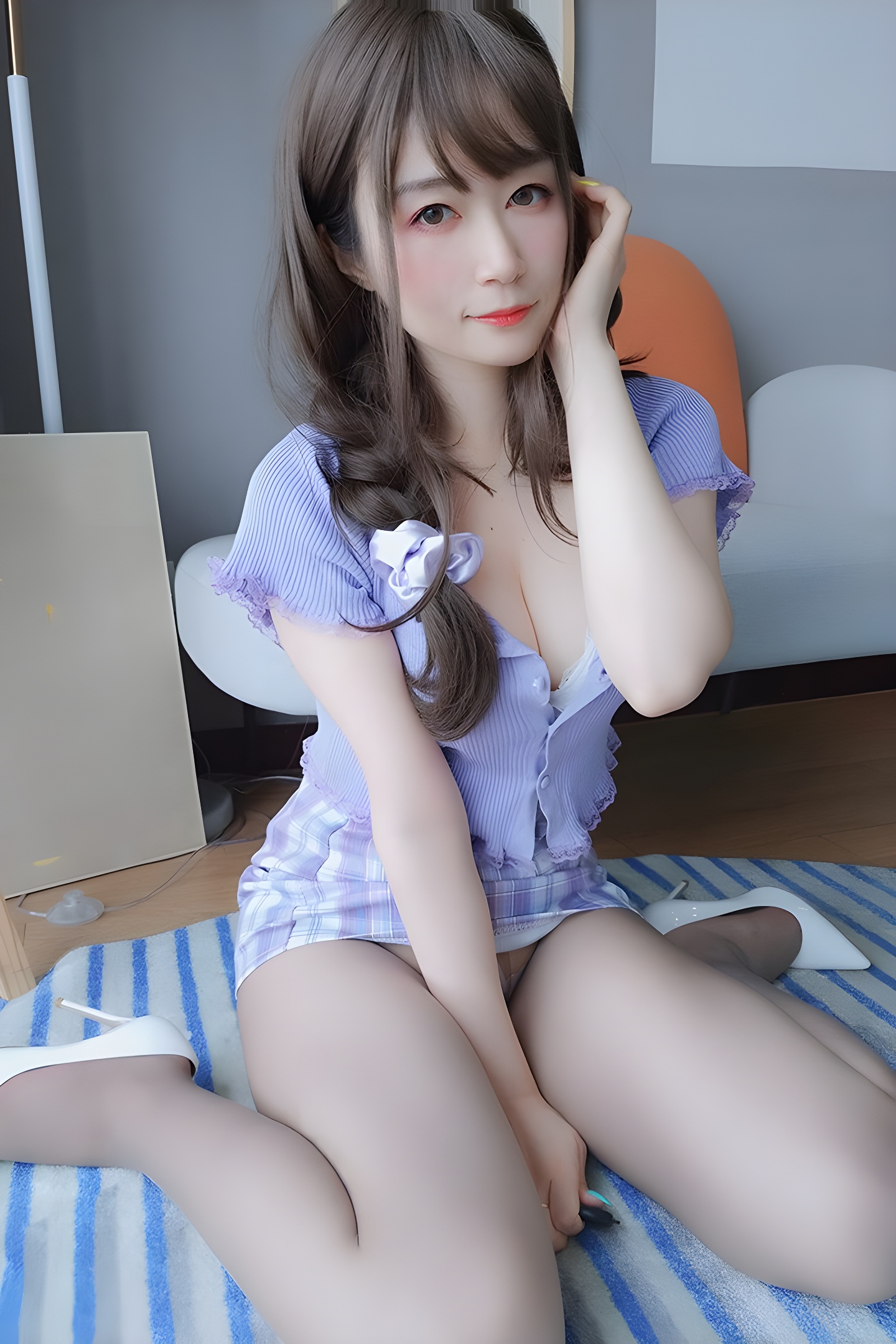 邻家小妹白银八一奶味酥胸灰丝，勾魂魅力全解析