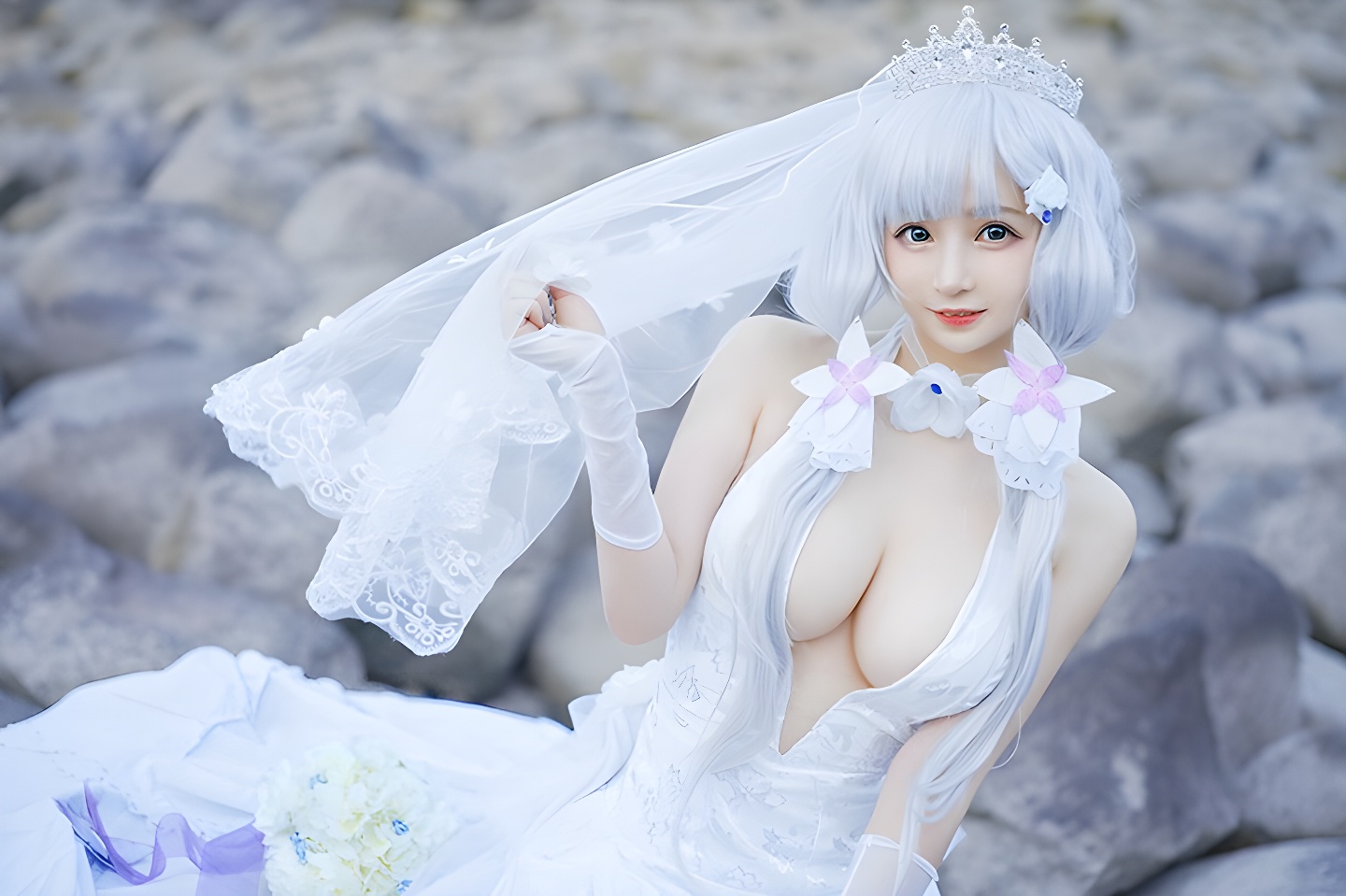 倾城容颜叉子宝宝：情趣护士极品调教全解析