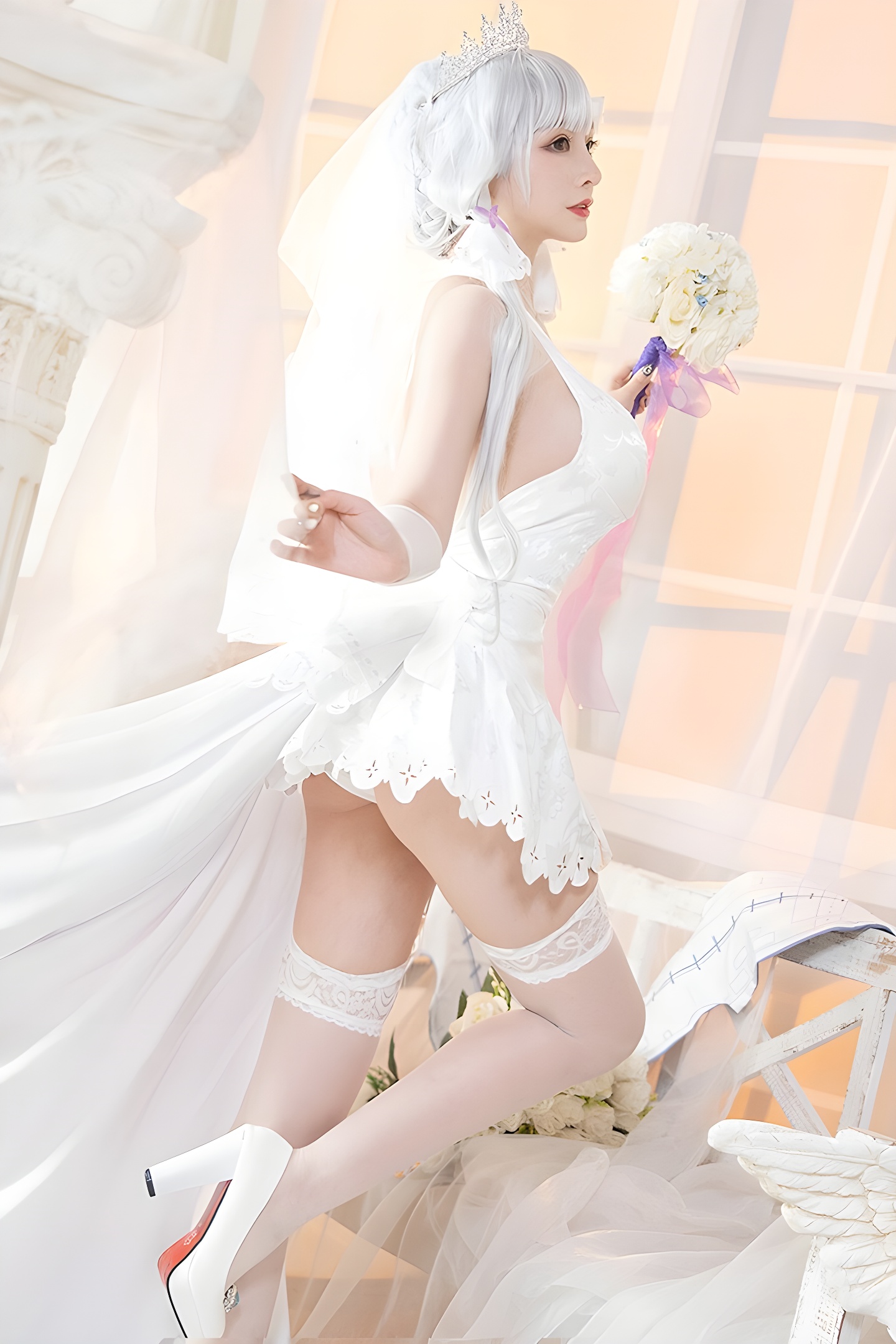 叉子宝宝情趣护士装扮：倾城容颜与调教艺术的完美结合