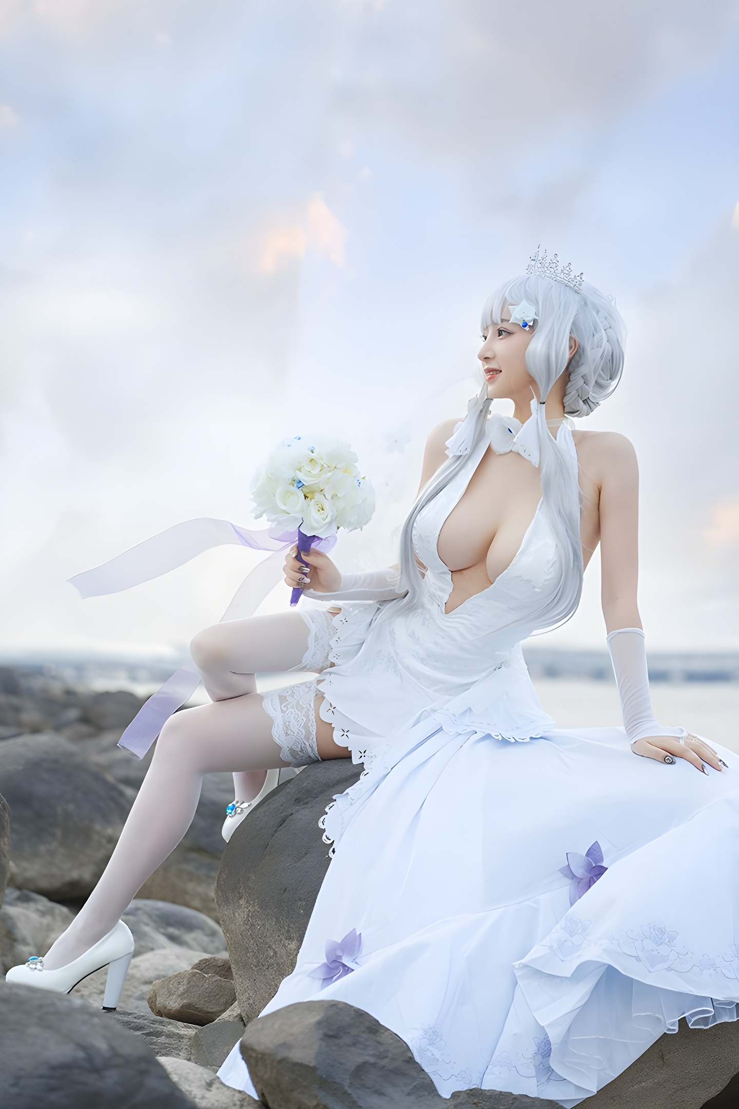 叉子宝宝情趣护士装扮：倾城容颜与调教艺术的完美结合