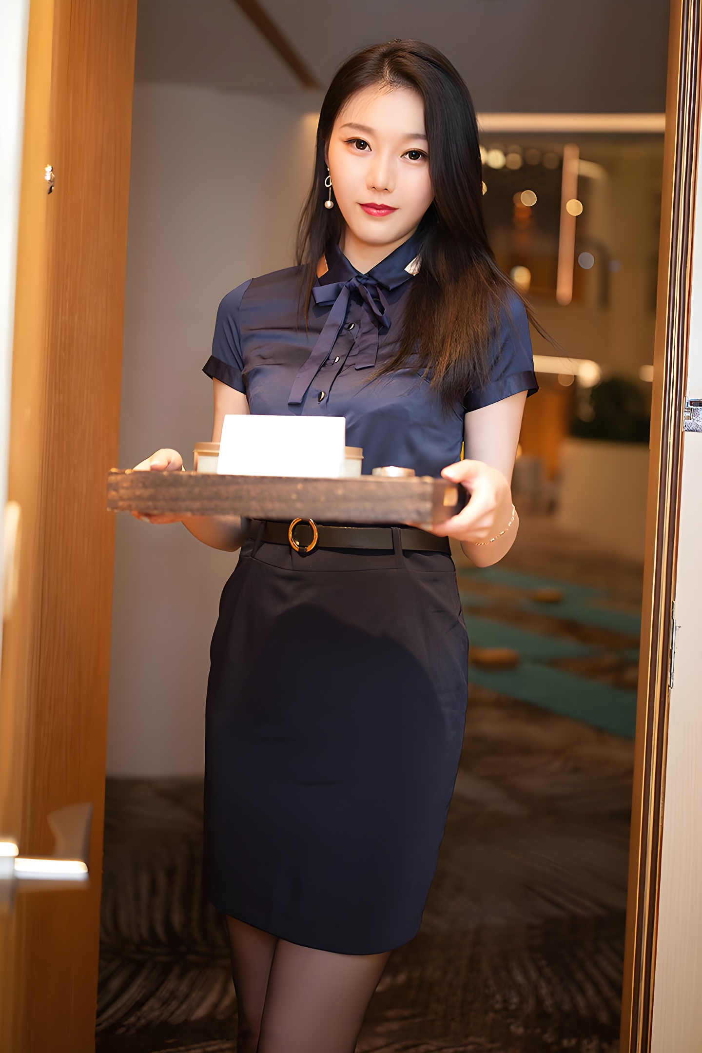 安然性感写真：白皙肌肤+小蛮腰，极致诱惑瞬间